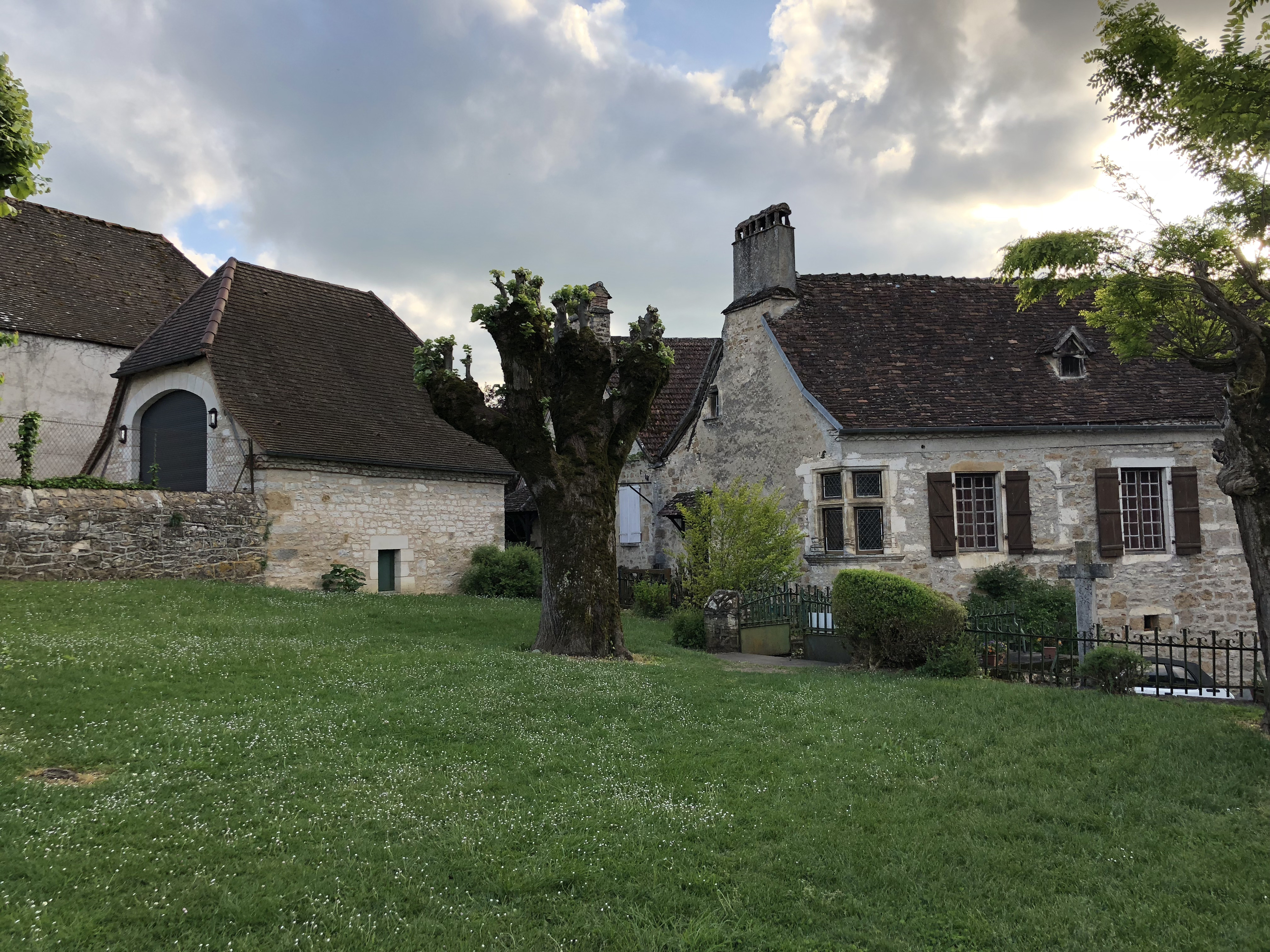รูปถ่าย ฝรั่งเศส(France) กาเรนนัก(Carennac) 2018-04 16