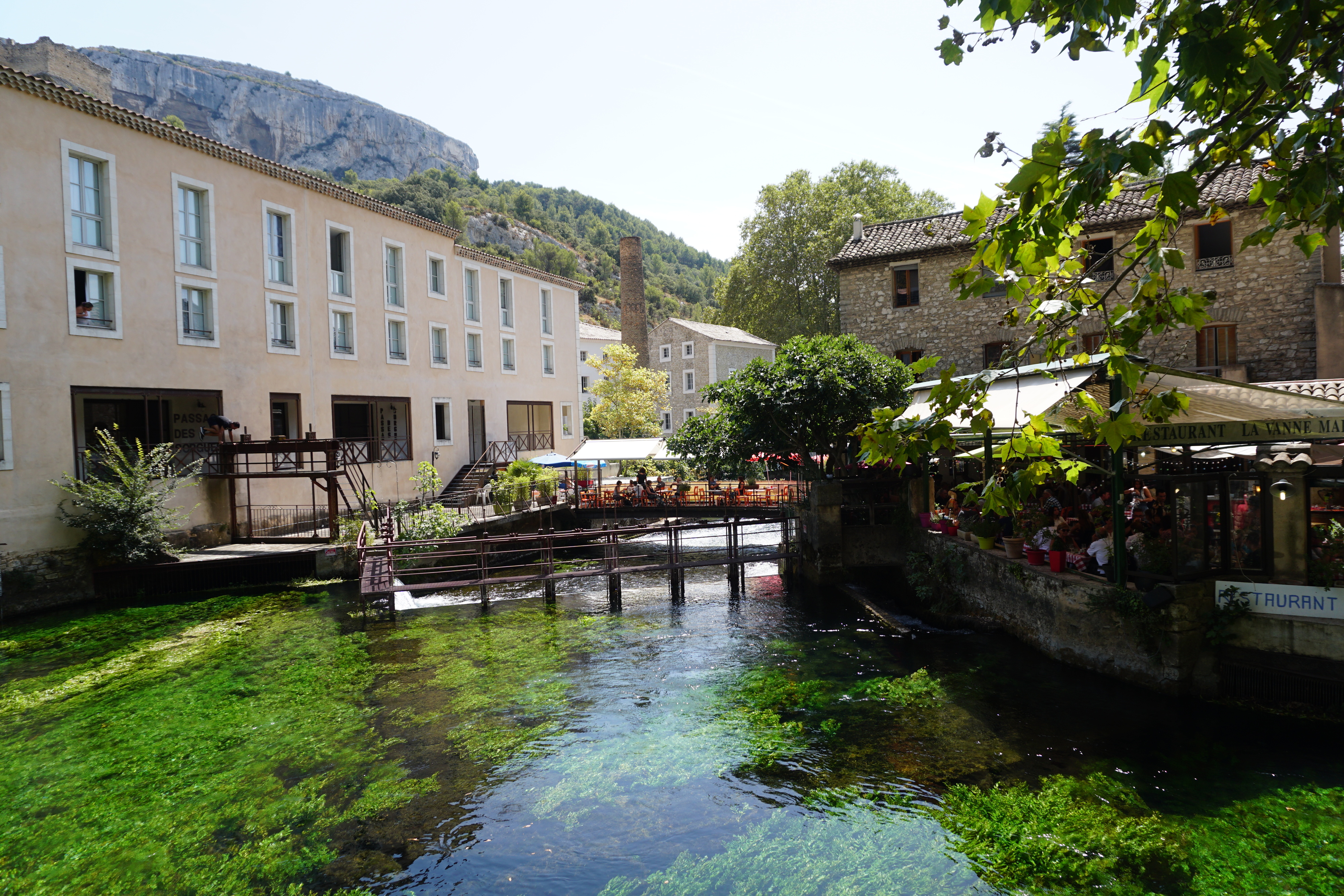 รูปถ่าย ฝรั่งเศส(France) ฟงแตน-เดอ-โวกลูซ(Fontaine-de-Vaucluse) 2017-08 2