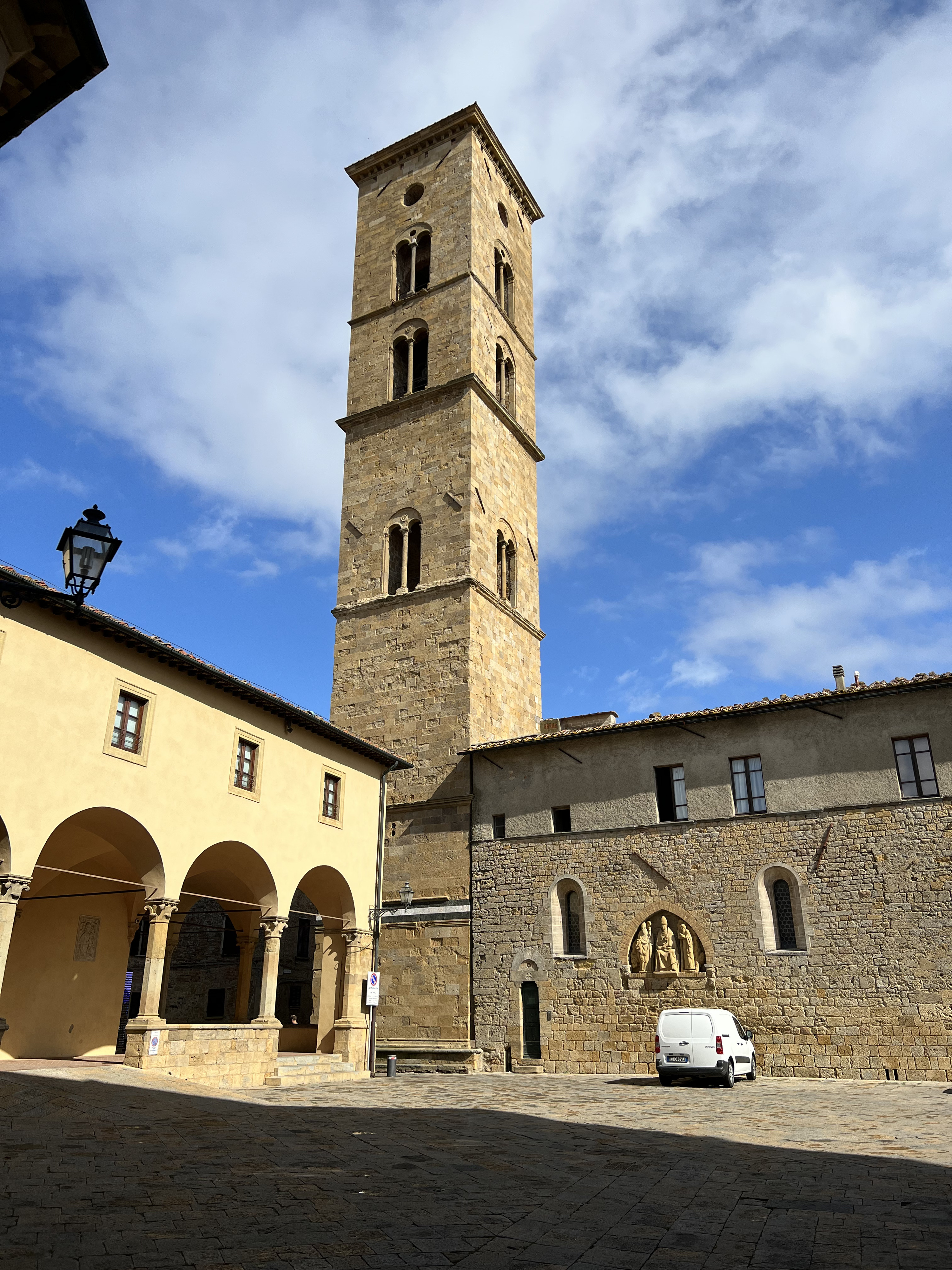รูปถ่าย อิตาลี(Italy) วอลแตร์รา(Volterra) 2021-09 30