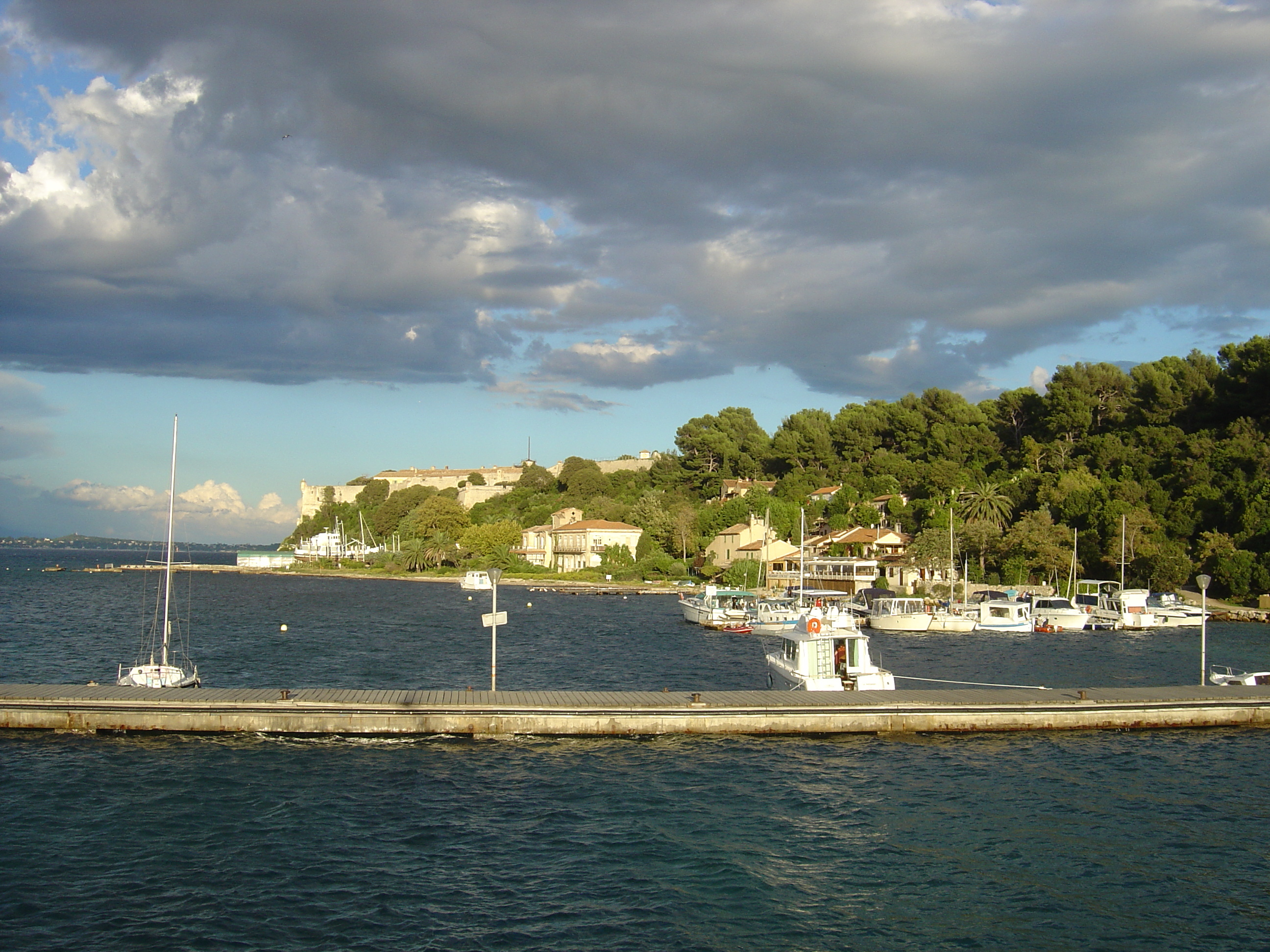 รูปถ่าย ฝรั่งเศส(France) คานส์(Cannes) เกาะแซ็งต์-มาร์เกอริต(Sainte Marguerite) 2005-10 28