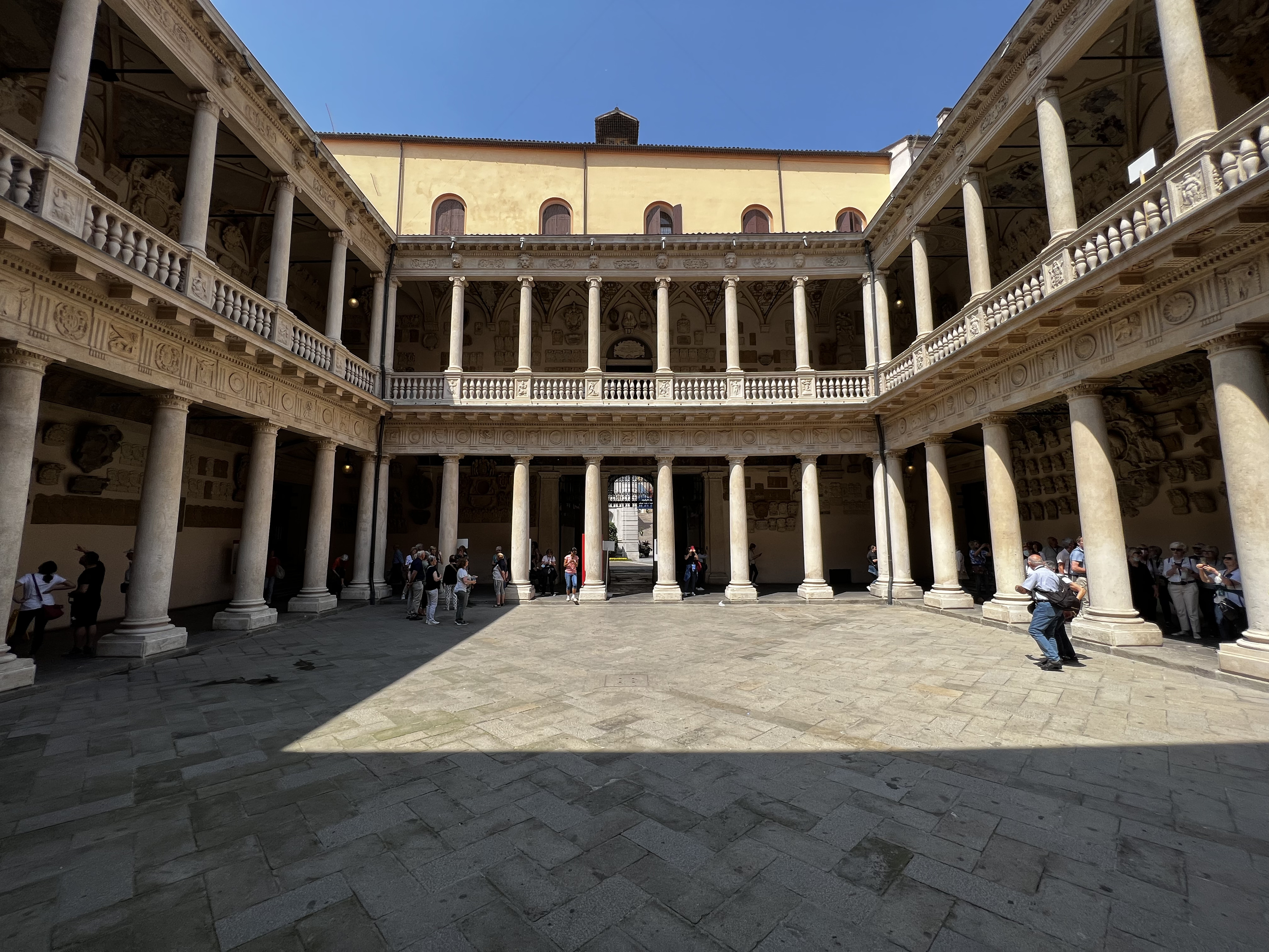 รูปถ่าย อิตาลี(Italy) ปาโดวา(Padua) 2022-05 25