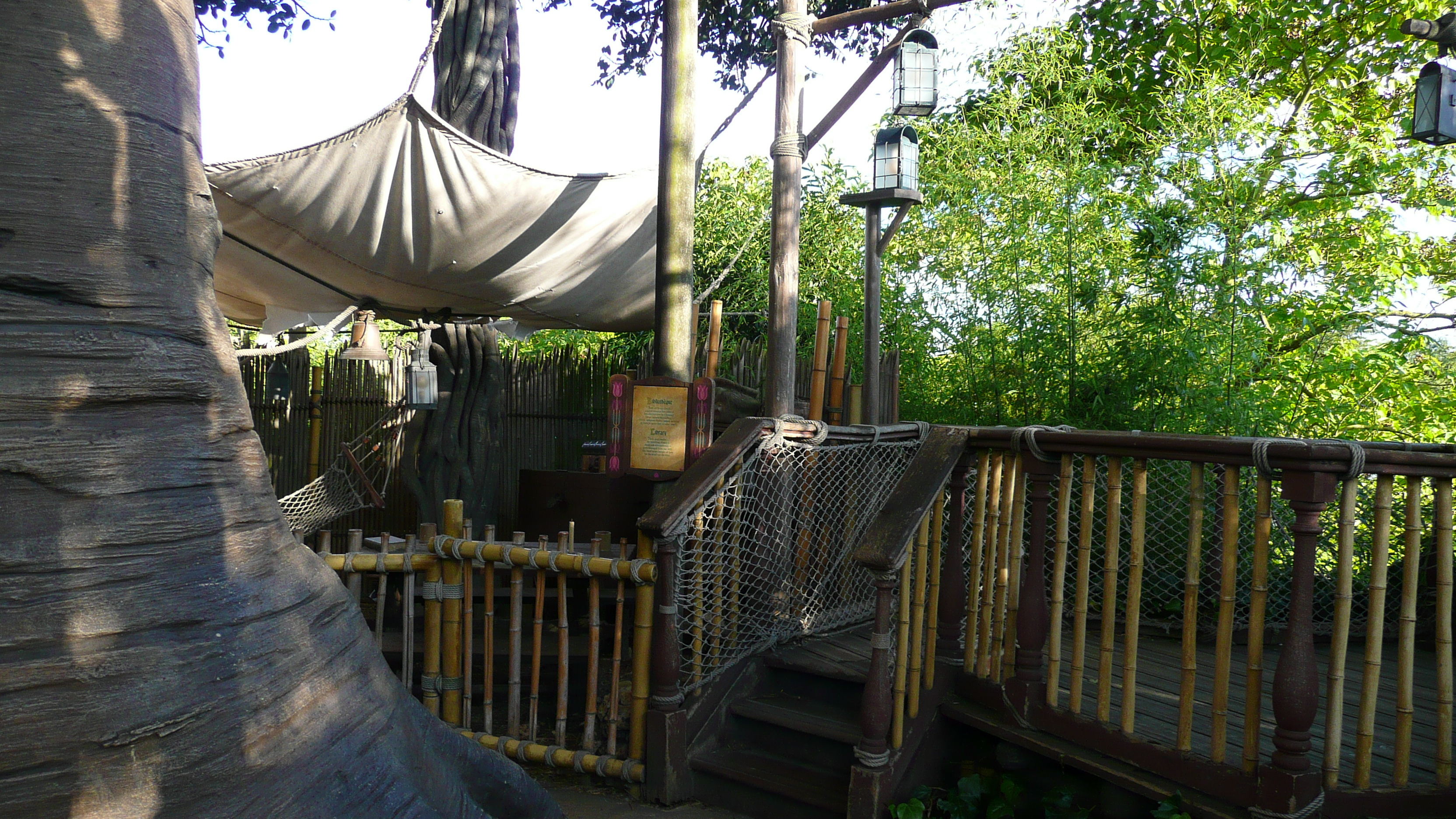 รูปถ่าย ฝรั่งเศส(France) ดิสนีย์แลนด์ปารีส(Disneyland Paris) บ้านต้นไม้โรบินสัน(La Cabane des Robinson) 2007-07 18