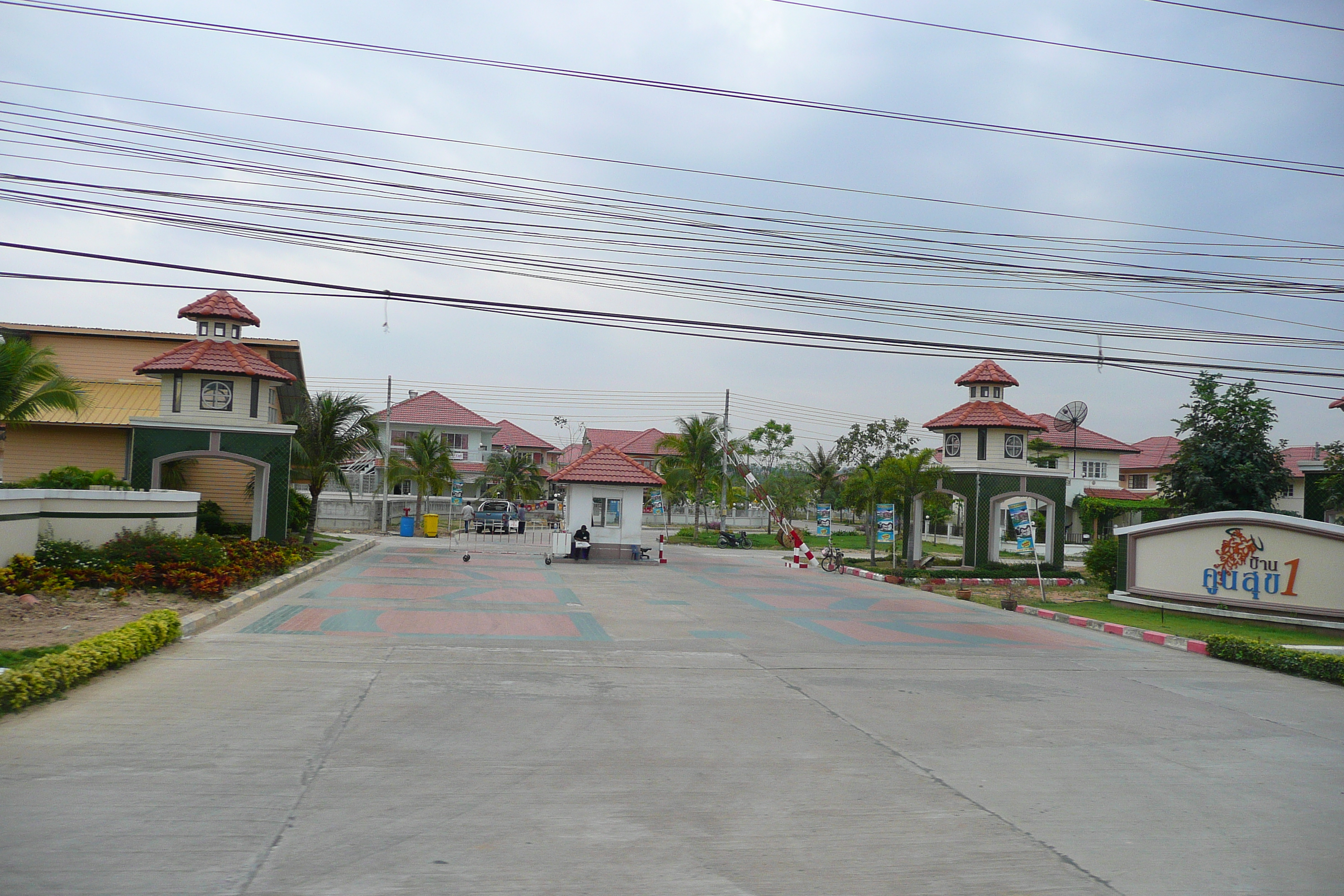 รูปถ่าย ไทย(Thailand) ชลบุรี(Chonburi) ถนนสุขุมวิท(Sukhumvit road) 2008-01 153