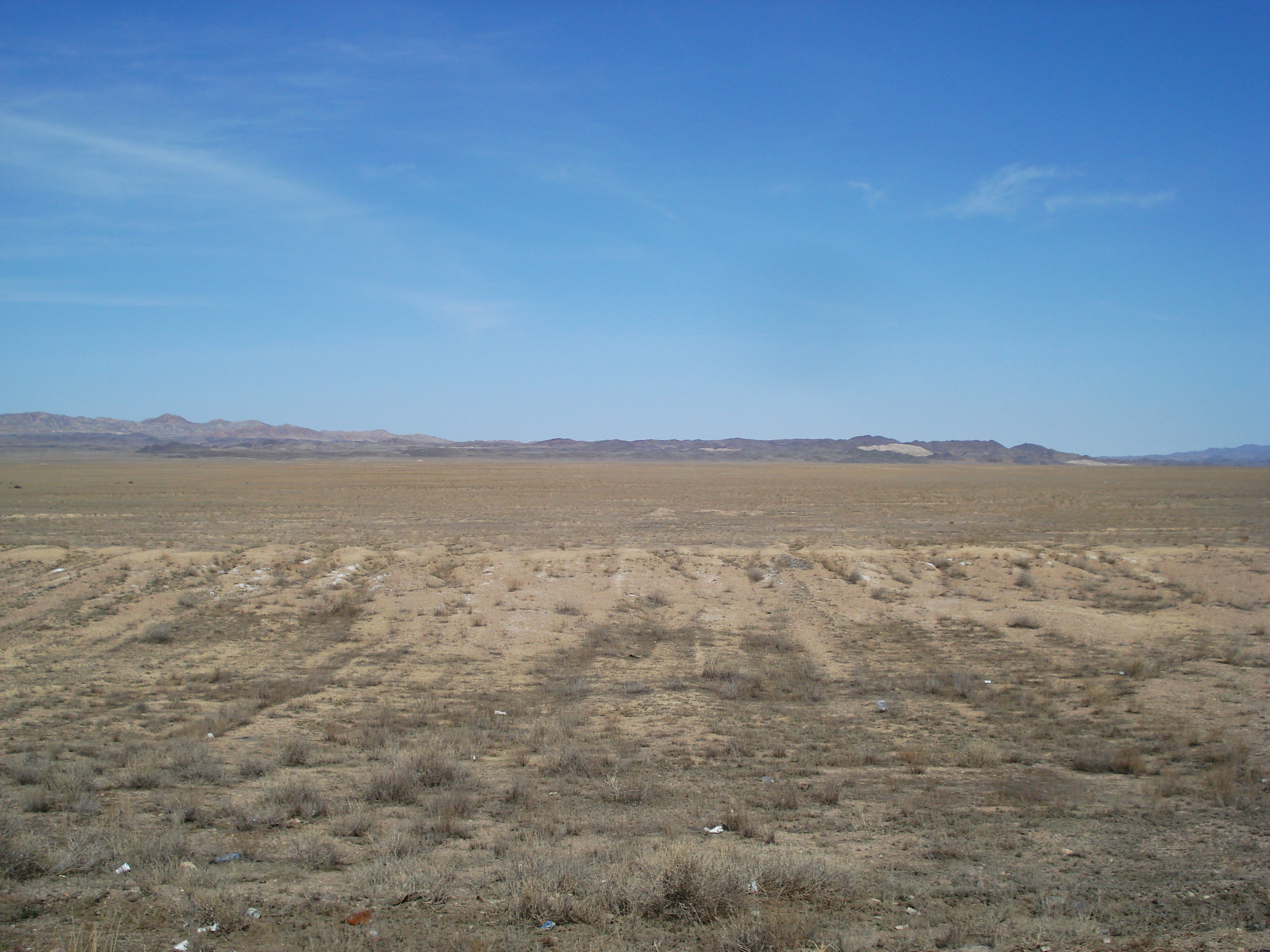 รูปถ่าย คาซัคสถาน(Kazakhstan) ถนนจากอัลมาตีไปหุบผาชารึน(Almaty to Charyn Canyon road) 2007-03 185