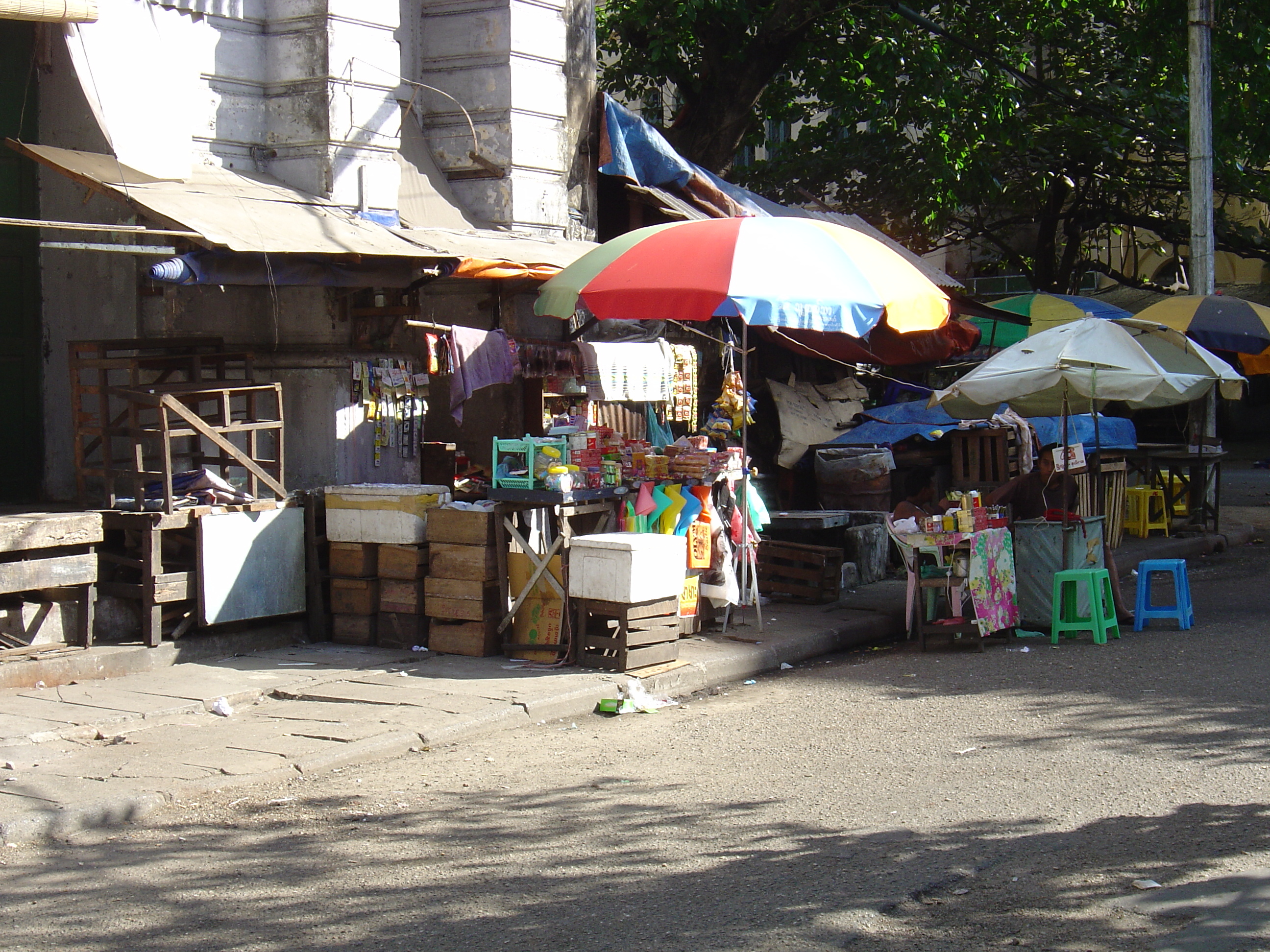 รูปถ่าย พม่า(Myanmar) ย่างกุ้ง(Yangon) 2005-01 95