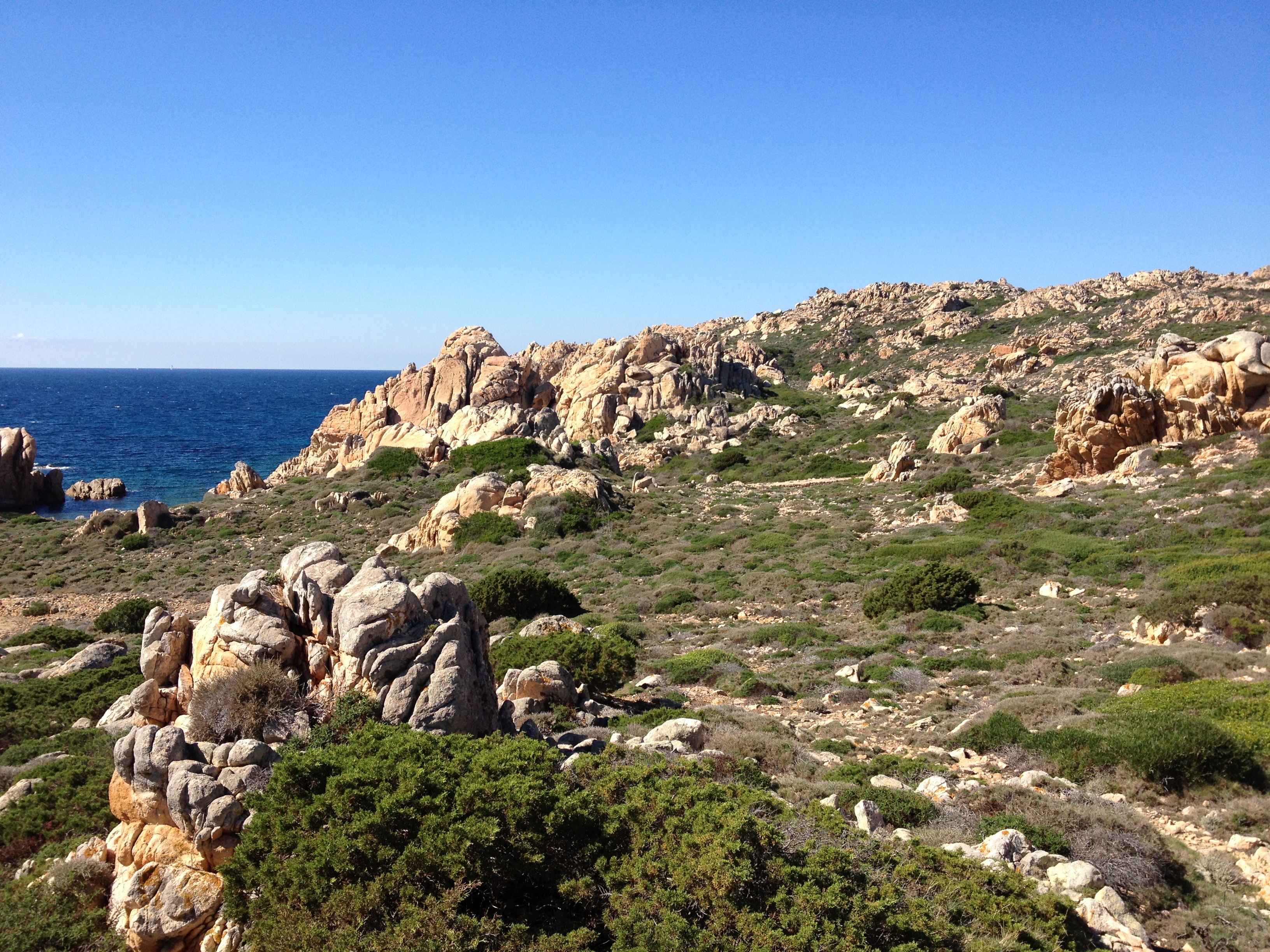 รูปถ่าย อิตาลี(Italy) อ่าวกาลาลุงกา(Cala Lunga) 2012-09 52