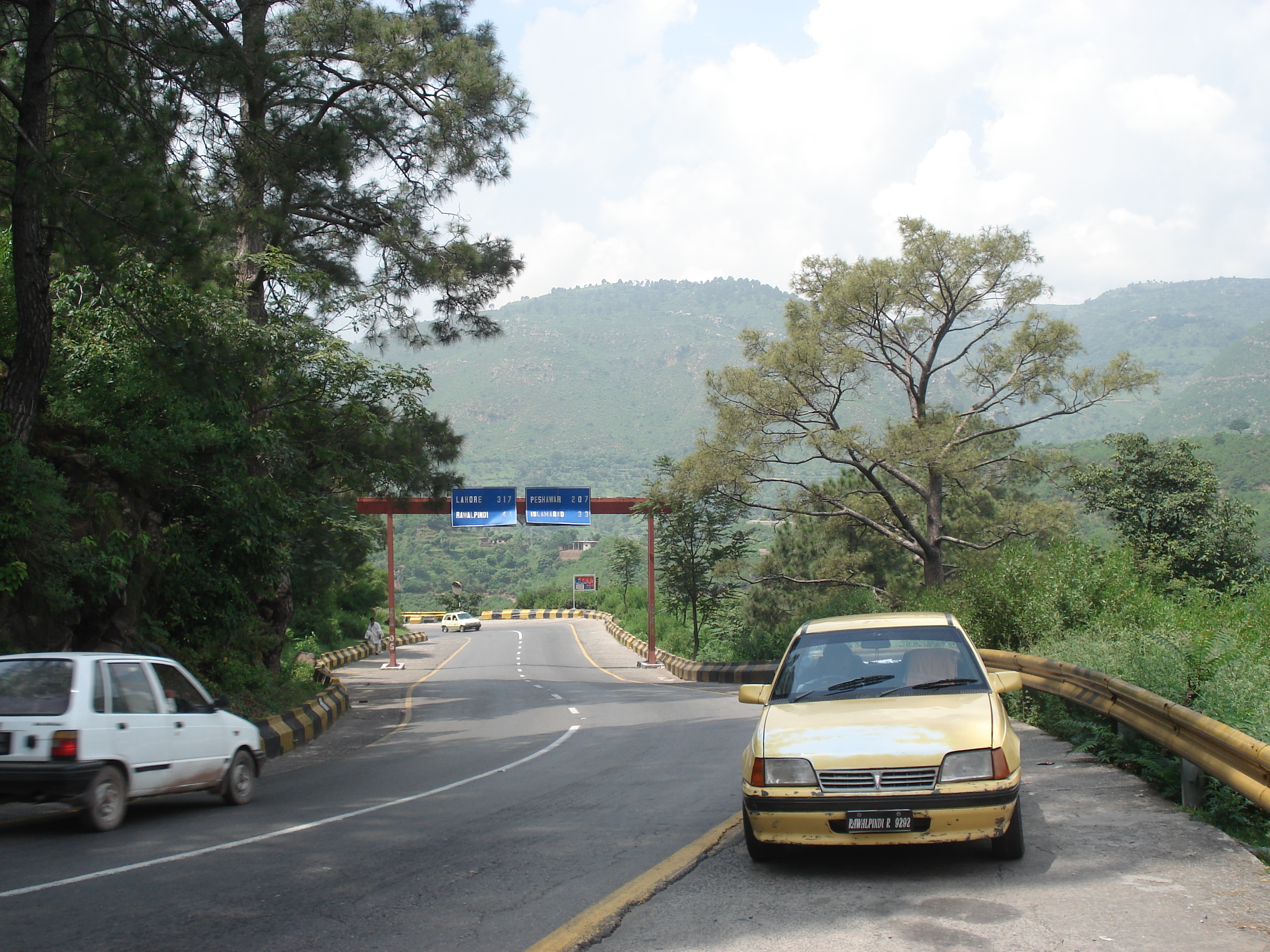 รูปถ่าย ปากีสถาน(Pakistan) ถนนจากอิสลามาบัดไปมัรรี(Islamabad to Murree road) 2006-08 58