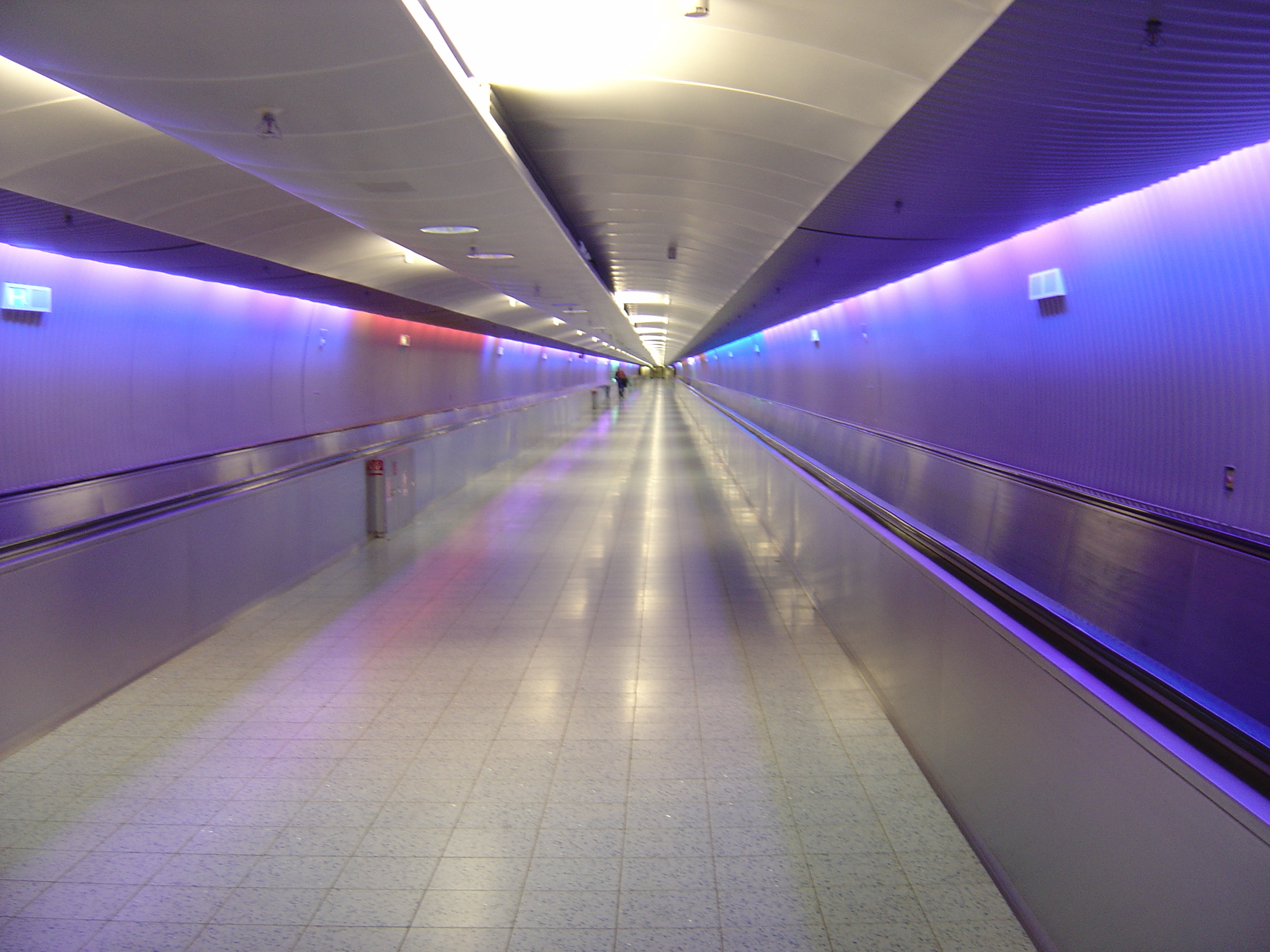 รูปถ่าย เยอรมนี(Germany) ท่าอากาศยานแฟรงก์เฟิร์ต(Frankfurt airport) 2004-02 4