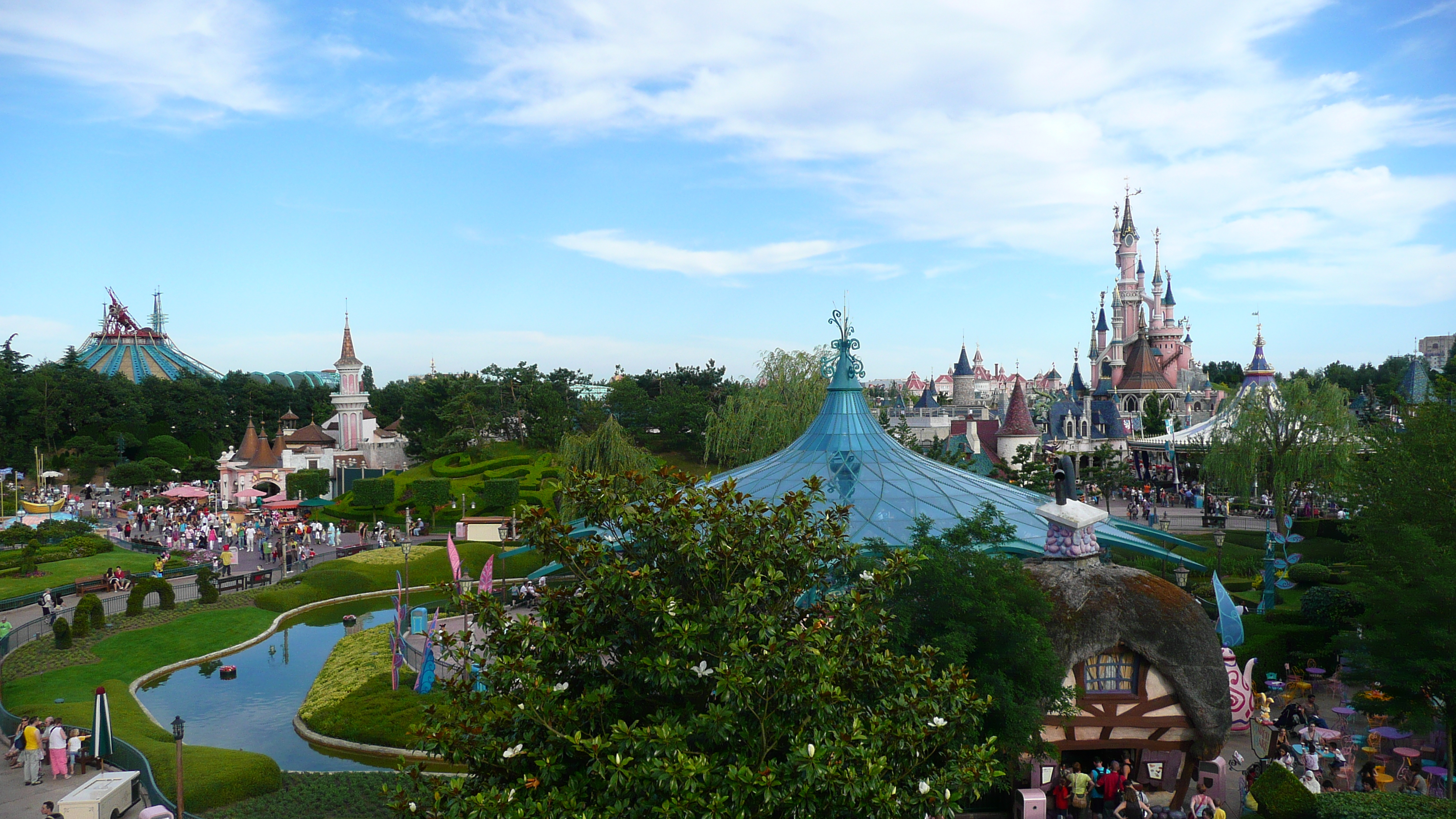 รูปถ่าย ฝรั่งเศส(France) ดิสนีย์แลนด์ปารีส(Disneyland Paris) เขาวงกตอลิซ(Alice Labyrinth) 2007-07 12