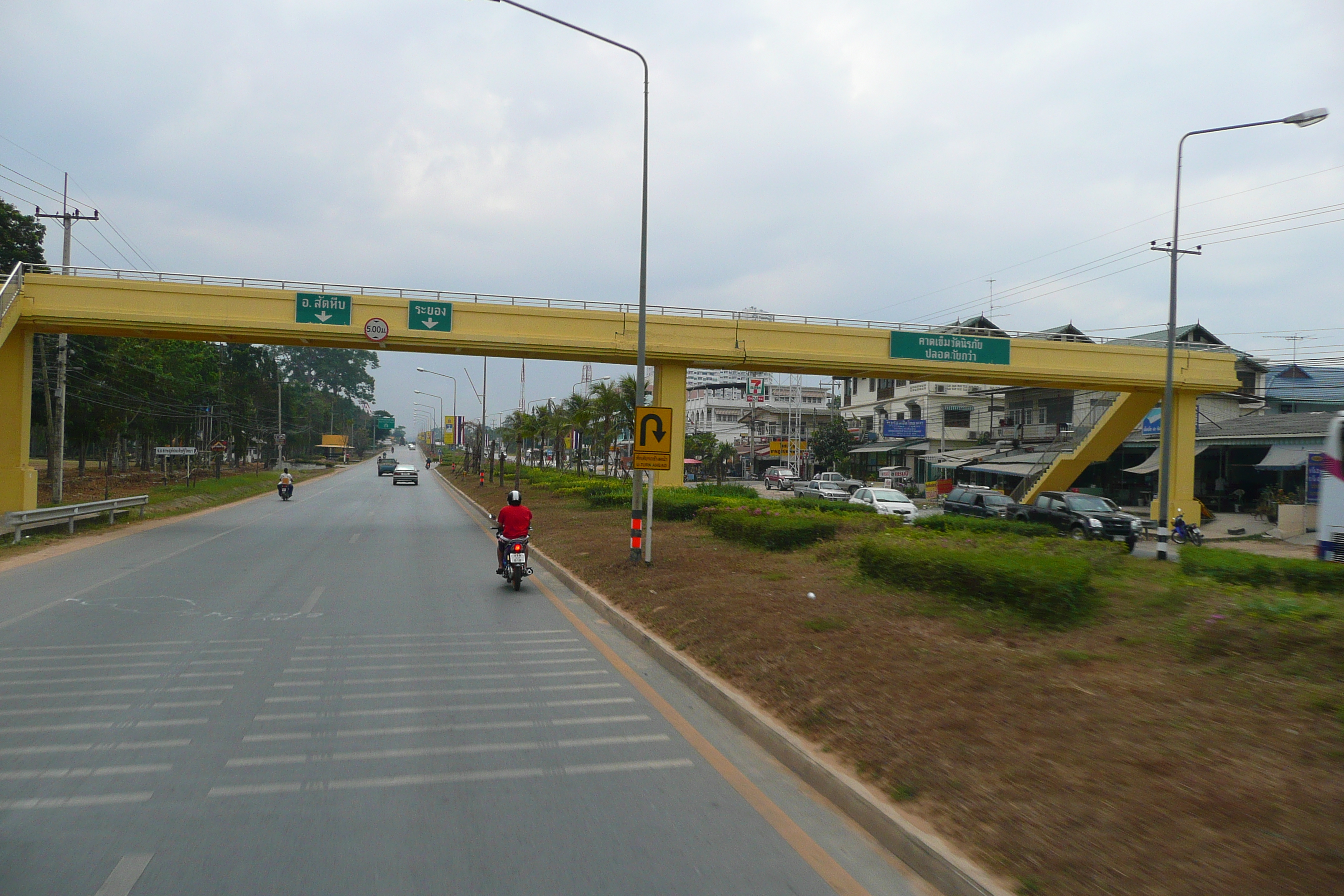 รูปถ่าย ไทย(Thailand) ชลบุรี(Chonburi) ถนนสุขุมวิท(Sukhumvit road) 2008-01 19