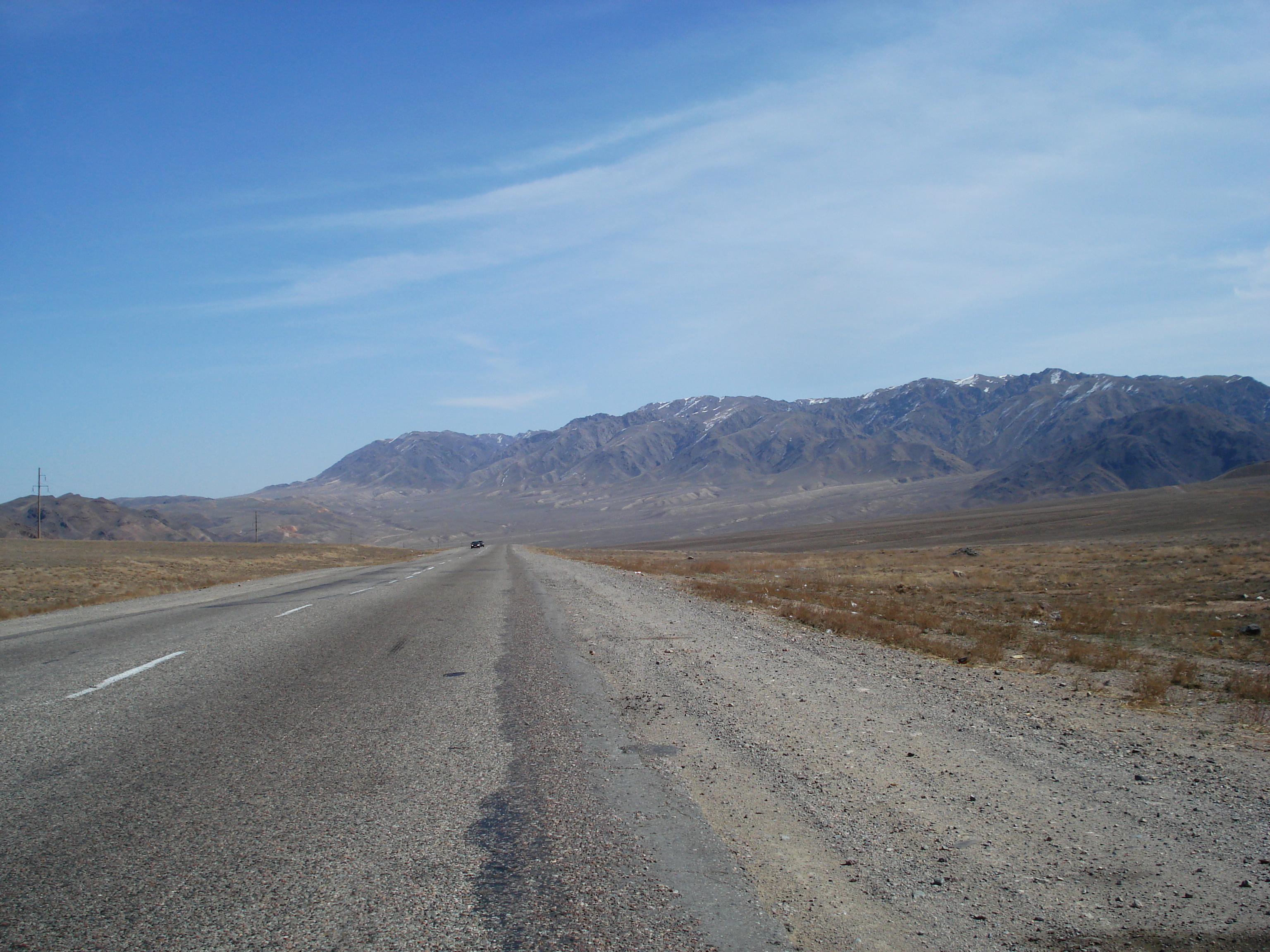 รูปถ่าย คาซัคสถาน(Kazakhstan) ถนนจากอัลมาตีไปหุบผาชารึน(Almaty to Charyn Canyon road) 2007-03 74