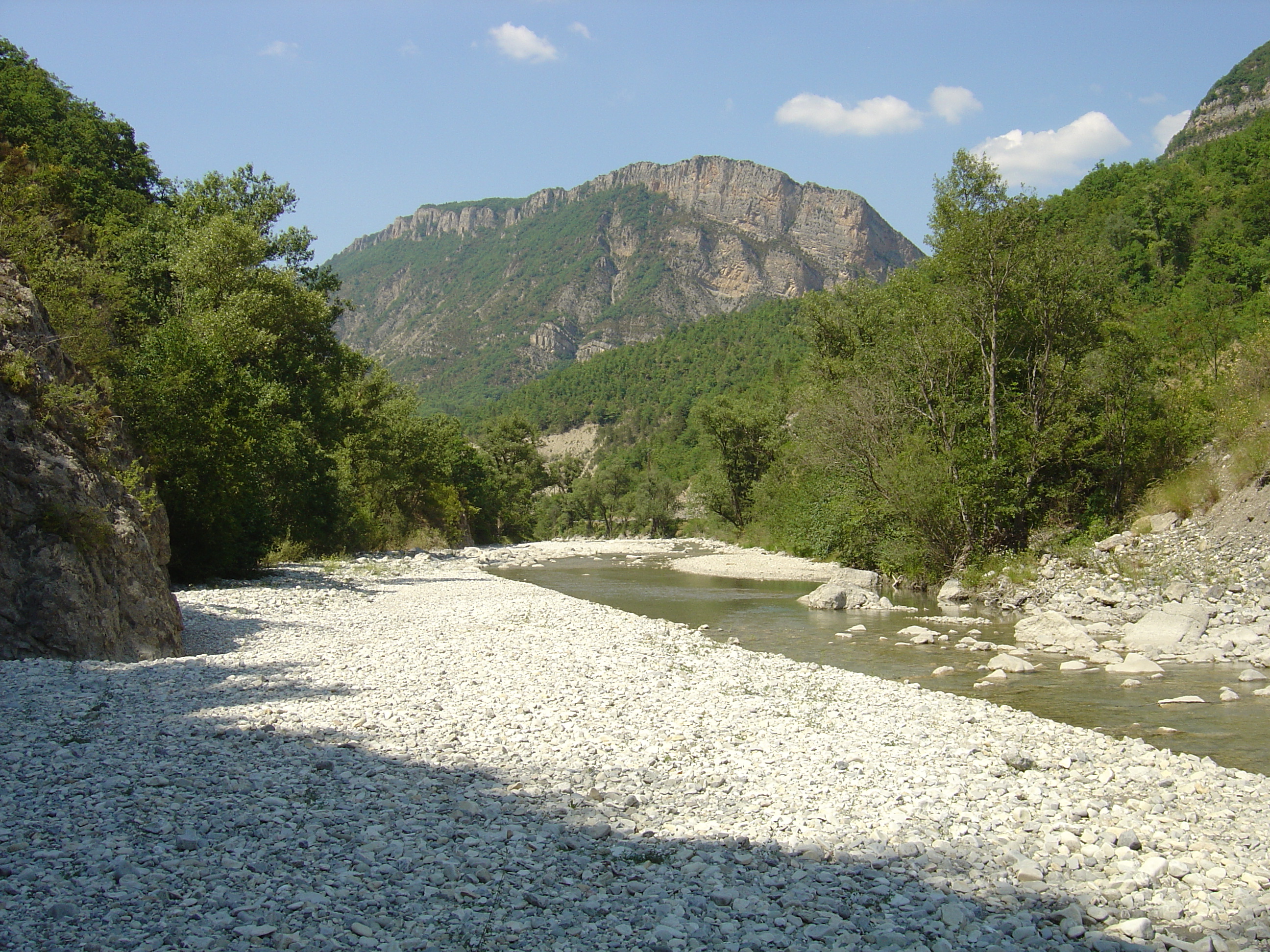 รูปถ่าย ฝรั่งเศส(France) ถนนจากกาสแตลลานไปกูร์เซกูล(Road Castelane to Coursegoule) 2004-08 12