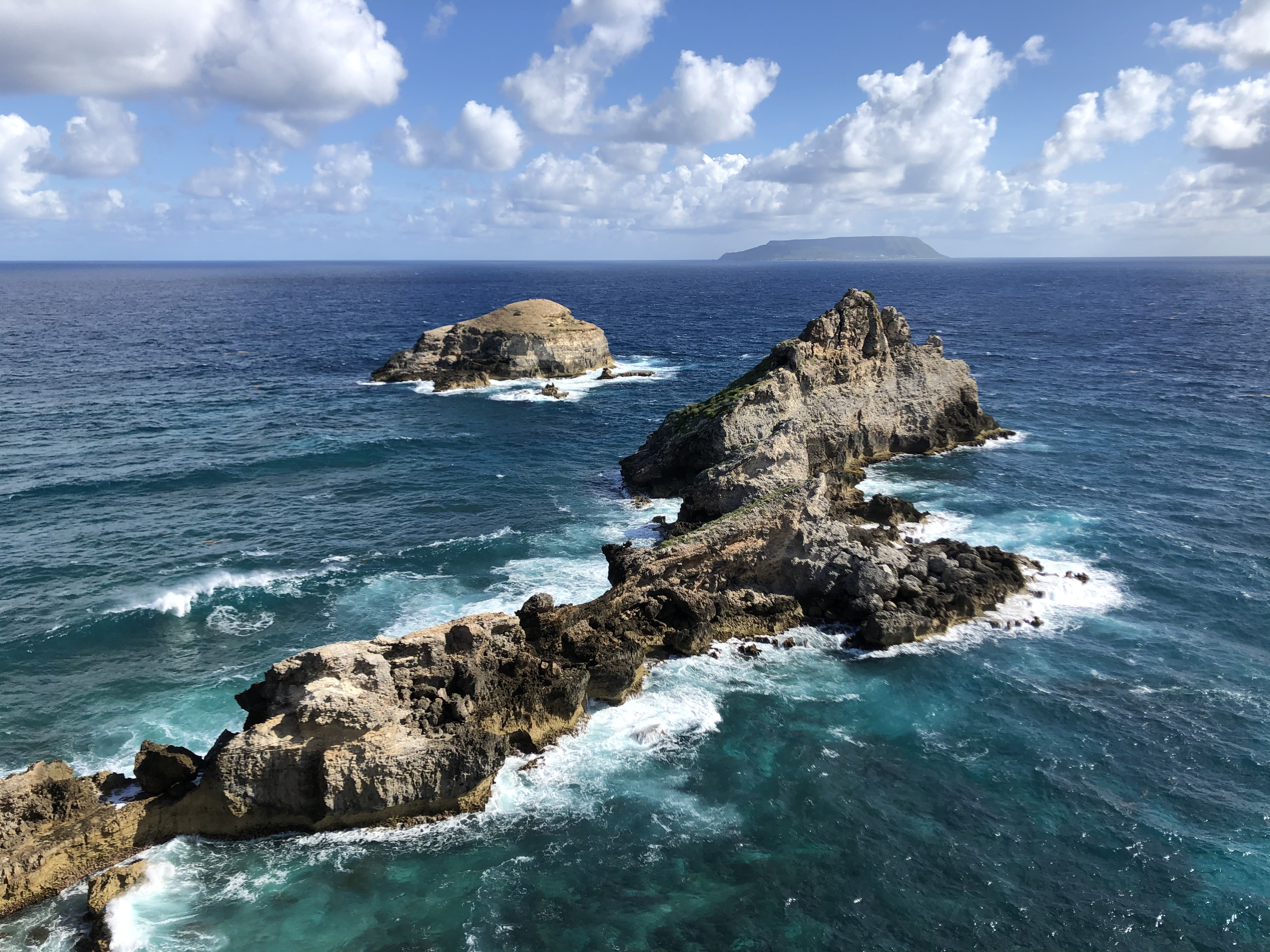 รูปถ่าย กวาเดอลูป(Guadeloupe) แหลมคาสเซิลพอยต์(Castle Point) 2021-02 28