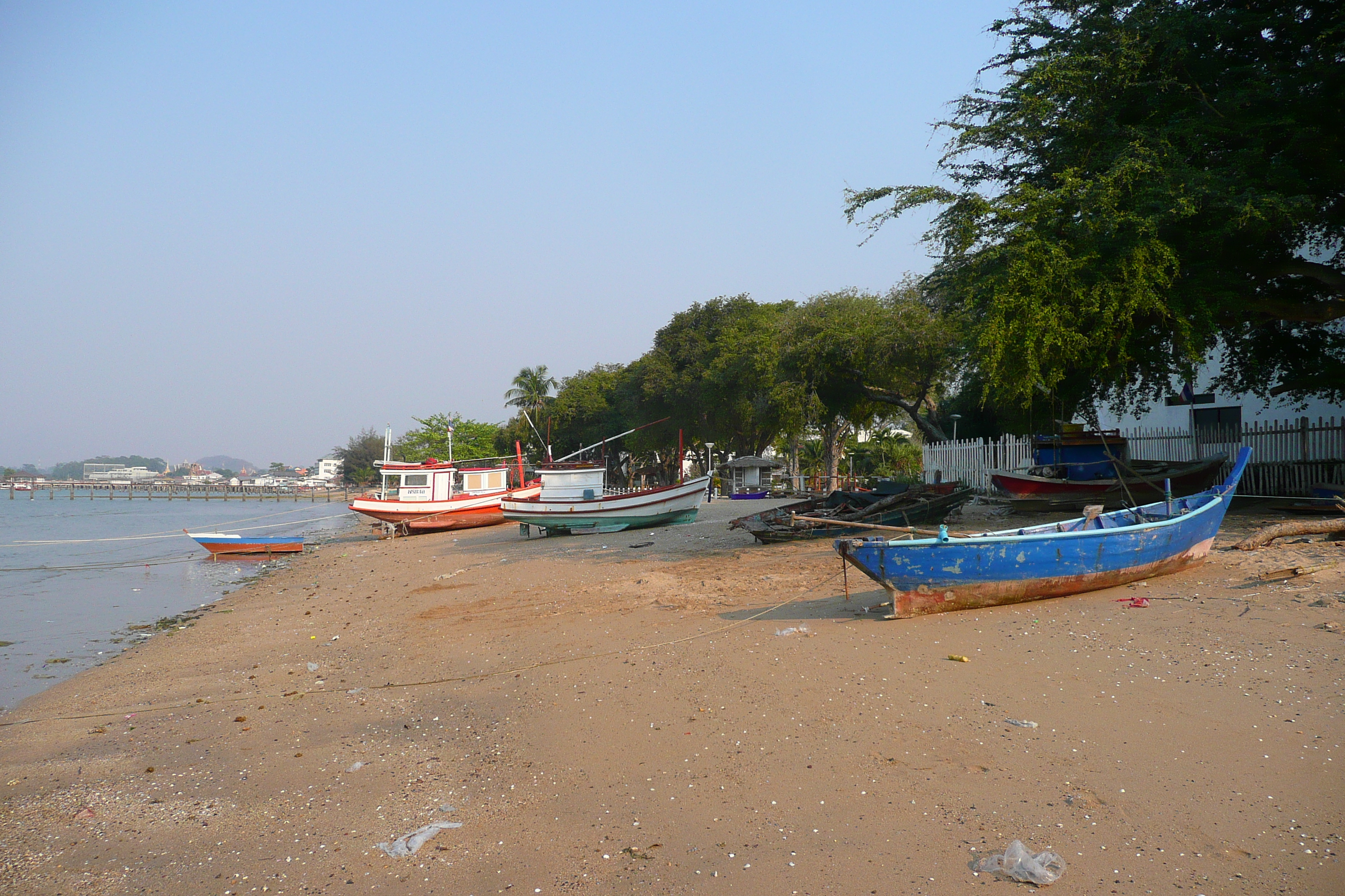 รูปถ่าย ไทย(Thailand) ชลบุรี(Chonburi) ค่ายชุมพล กองทัพเรือไทย(Choumpon Royal Thai Navy) 2008-01 52
