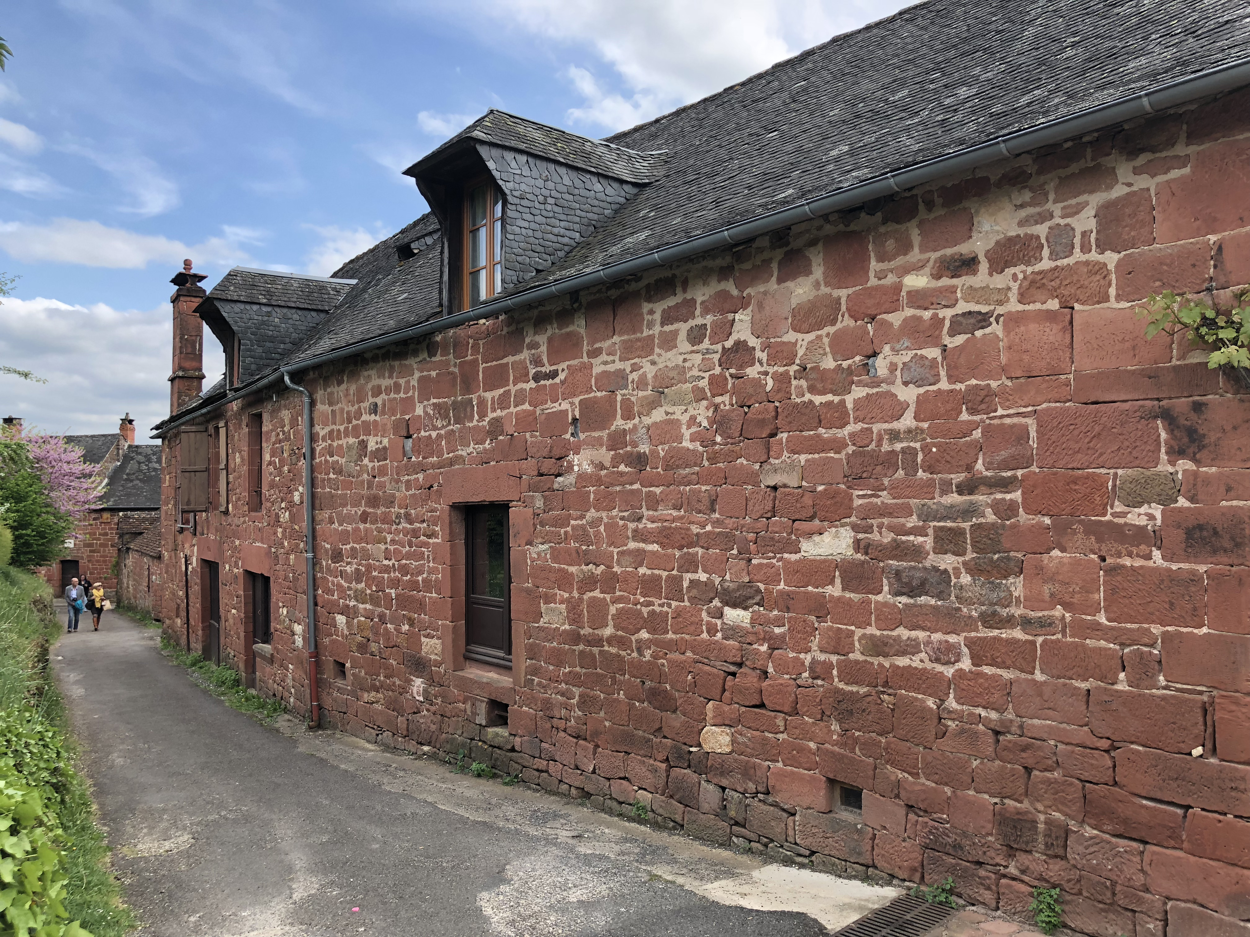 รูปถ่าย ฝรั่งเศส(France) กอลงฌ์-ลา-รูฌ(Collonges la Rouge) 2018-04 101