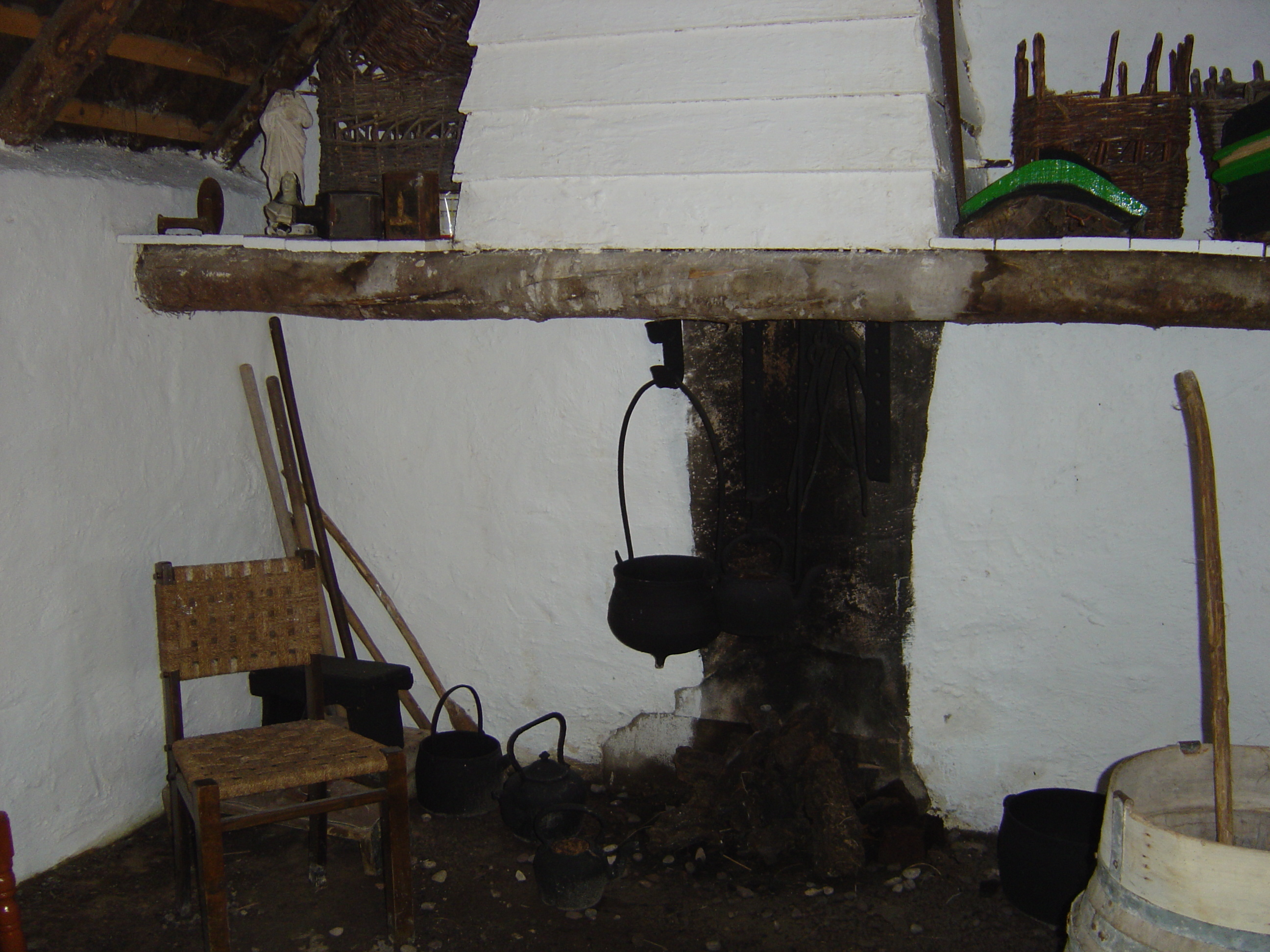 รูปถ่าย ไอร์แลนด์(Ireland) หมู่บ้านคอร์รี่บ็อก(Kerry Bog village) 2004-05 10