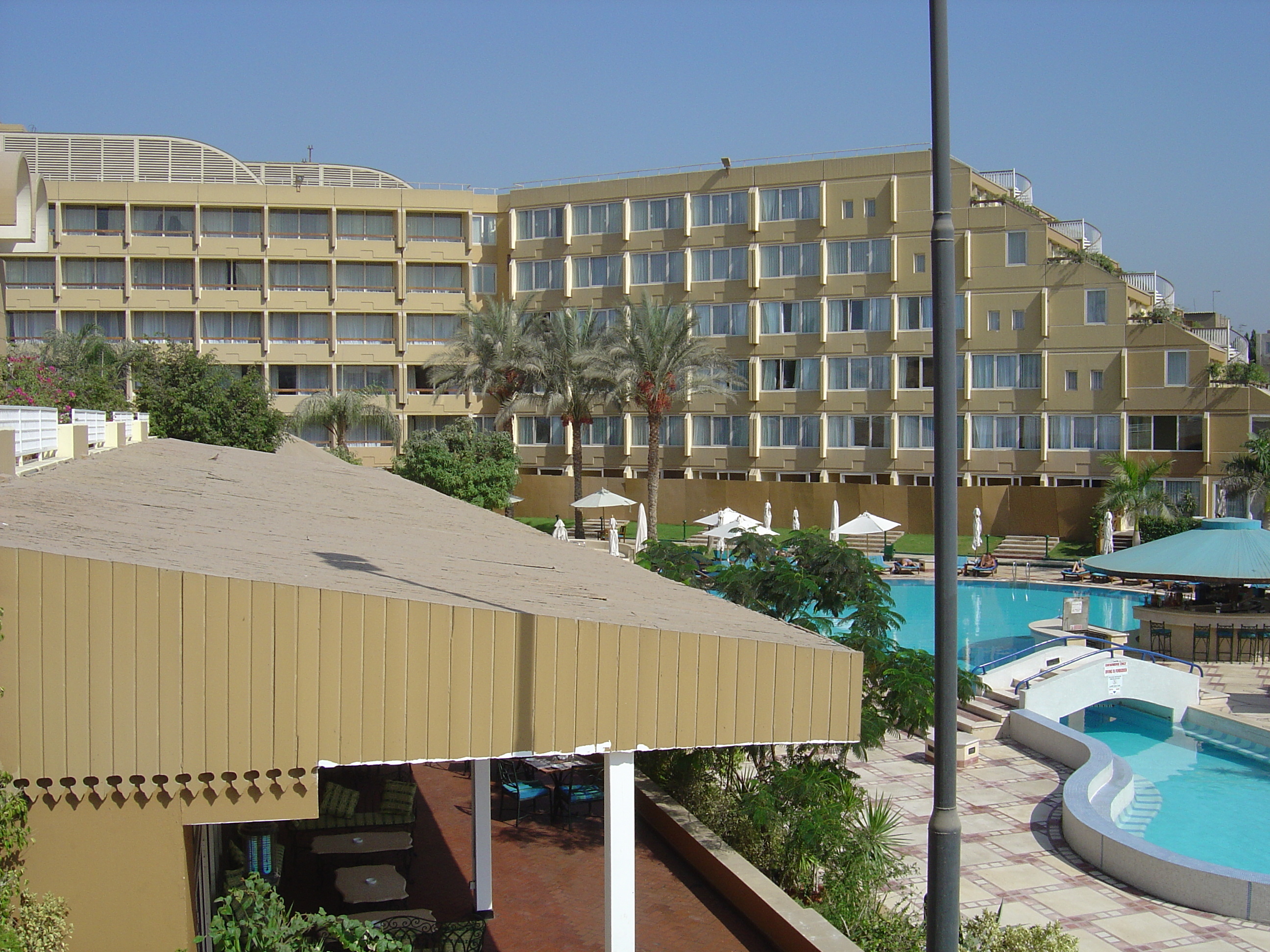 รูปถ่าย อียิปต์(Egypt) กีซ่า(Giza) โรงแรมเลอเมอริเดียน พีระมิดส์(Le Meridien Pyramids) 2004-09 11