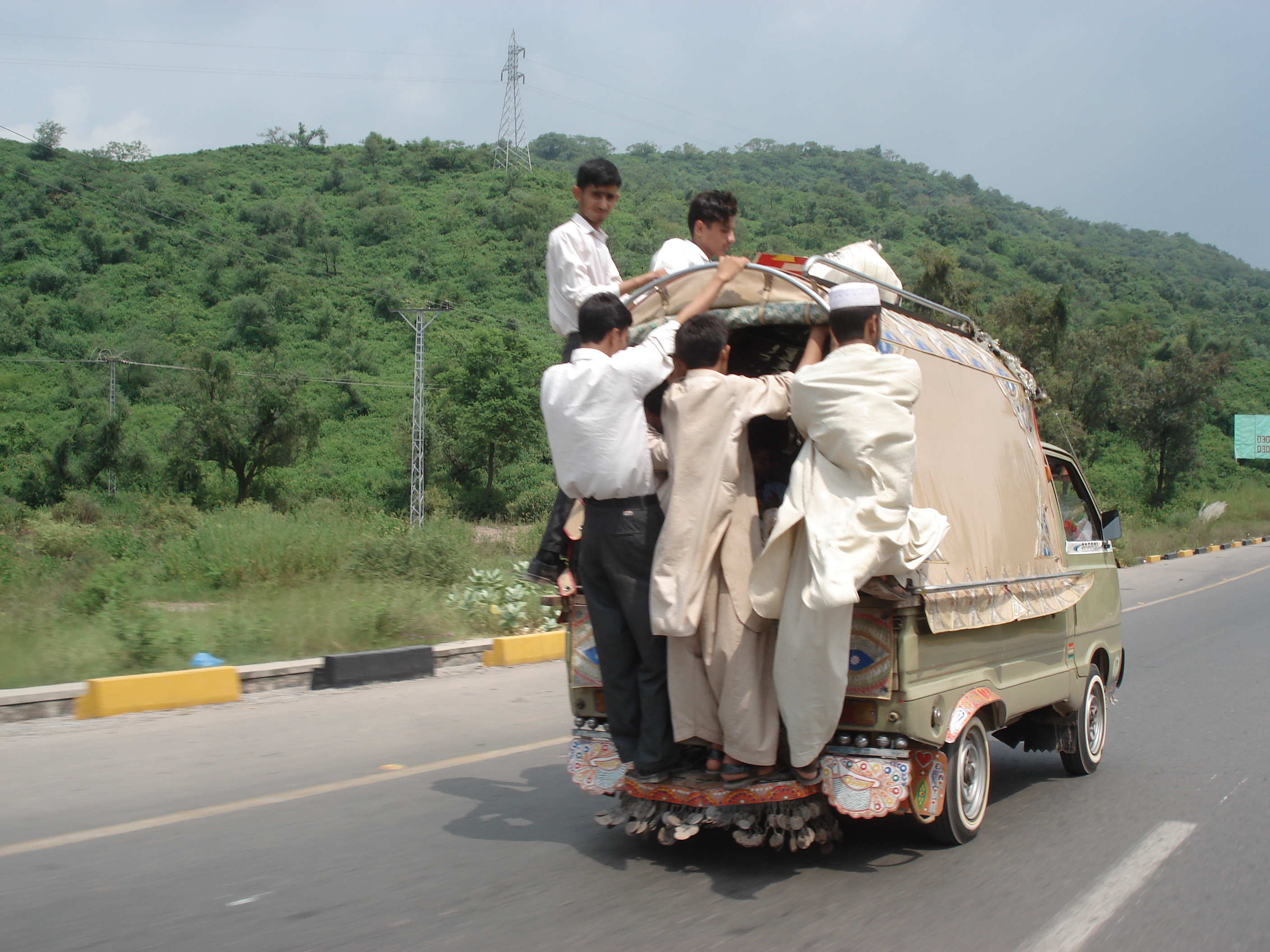 รูปถ่าย ปากีสถาน(Pakistan) ถนนจากอิสลามาบัดไปมัรรี(Islamabad to Murree road) 2006-08 79