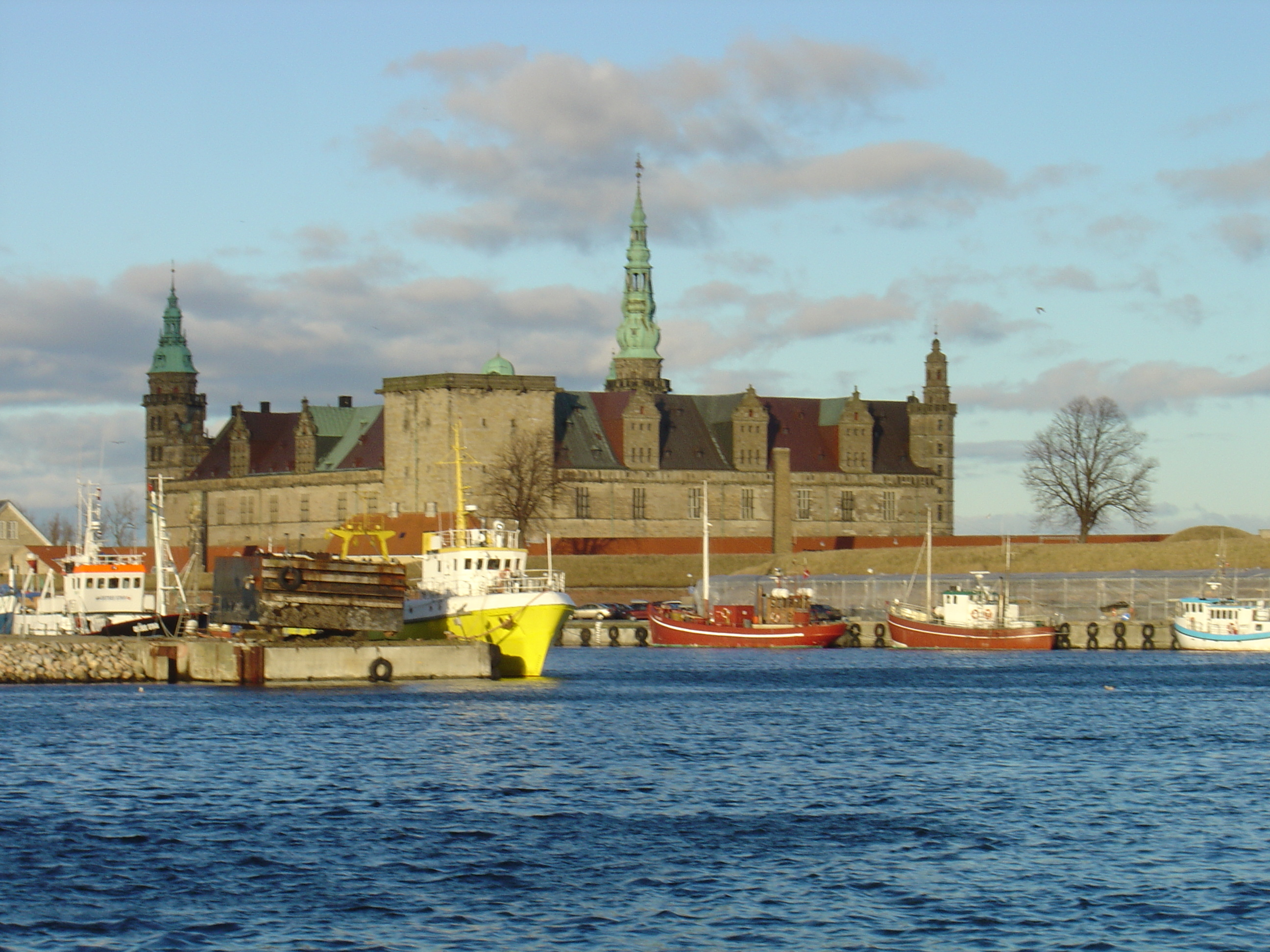 รูปถ่าย เดนมาร์ก(Denmark) เฮลซิงกอร์(Helsingor) 2004-02 28