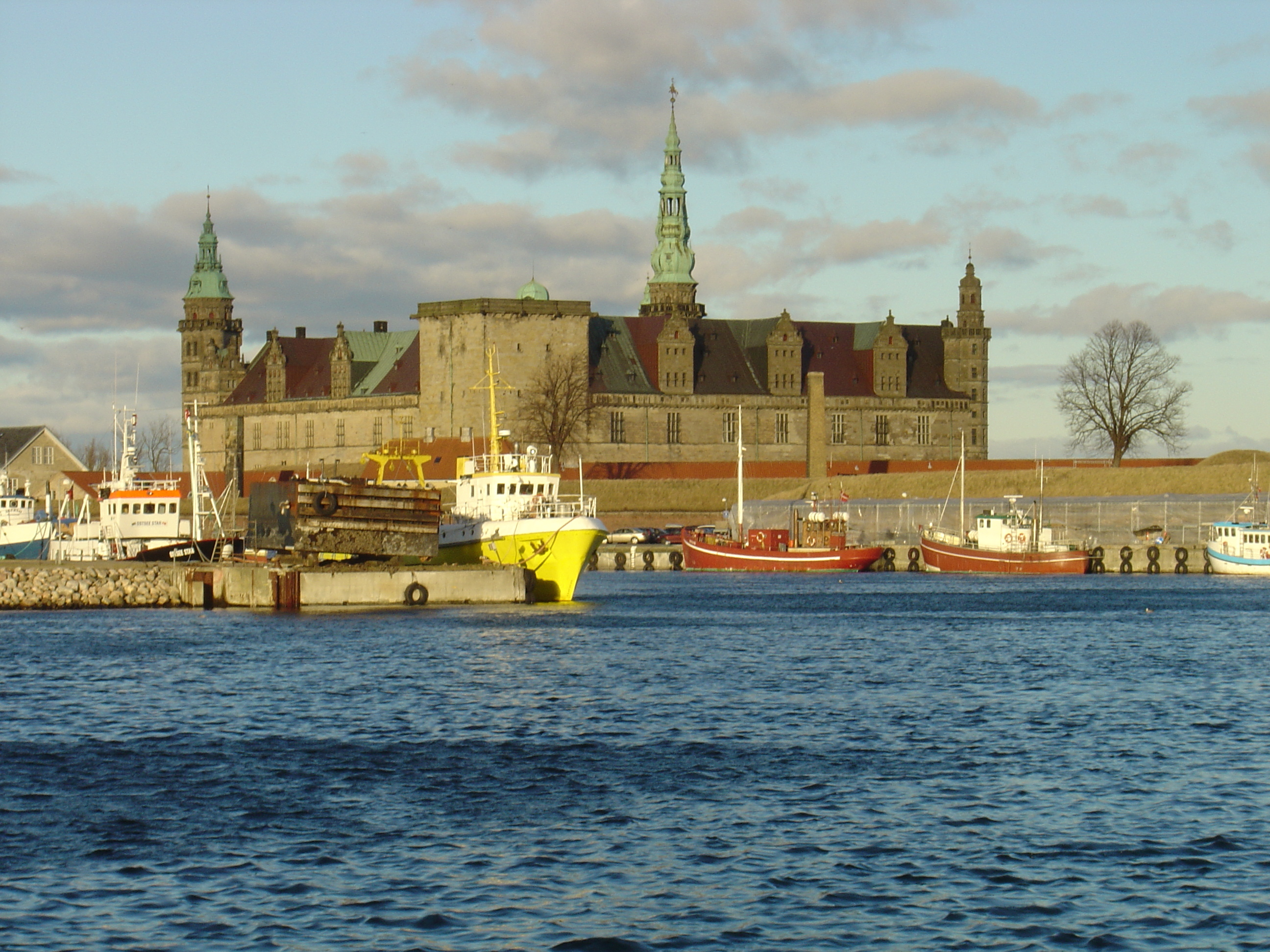 รูปถ่าย เดนมาร์ก(Denmark) เฮลซิงกอร์(Helsingor) 2004-02 25