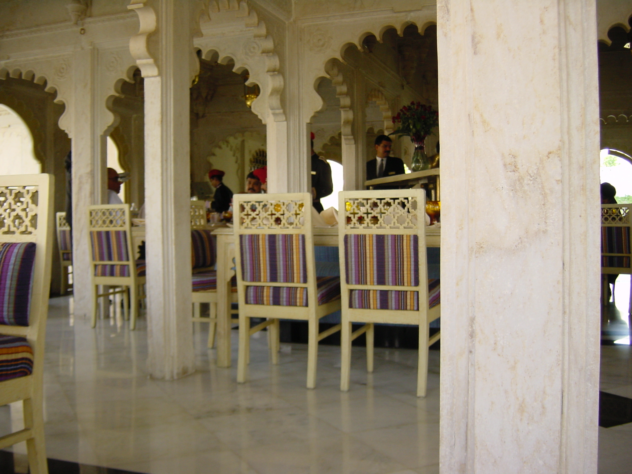 รูปถ่าย อินเดีย(India) อูไดปูร์(Udaipur) โรงแรมเลคพาเลซ(Lake Palace Hotel) 2003-05 31