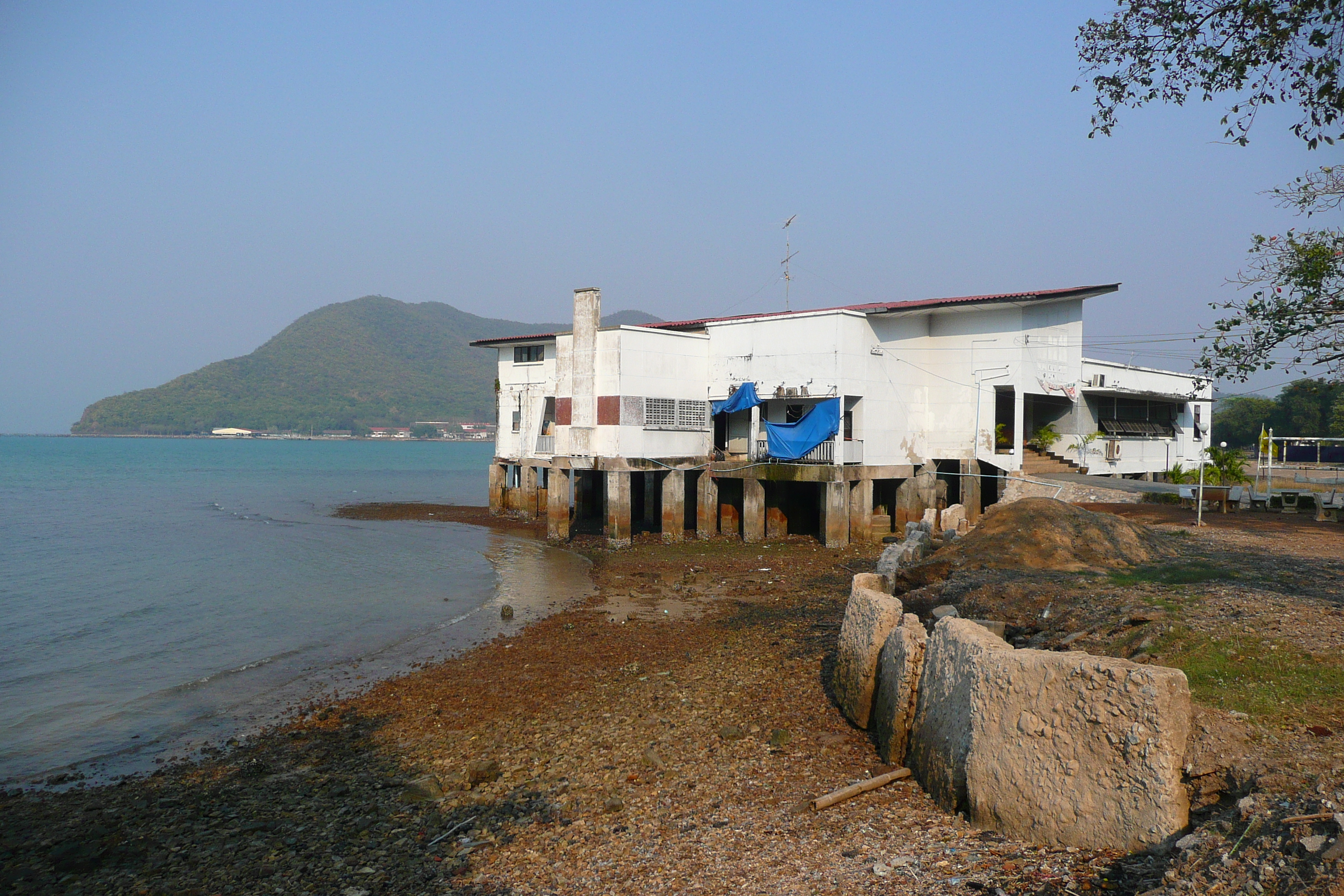 รูปถ่าย ไทย(Thailand) ชลบุรี(Chonburi) ค่ายชุมพล กองทัพเรือไทย(Choumpon Royal Thai Navy) 2008-01 25