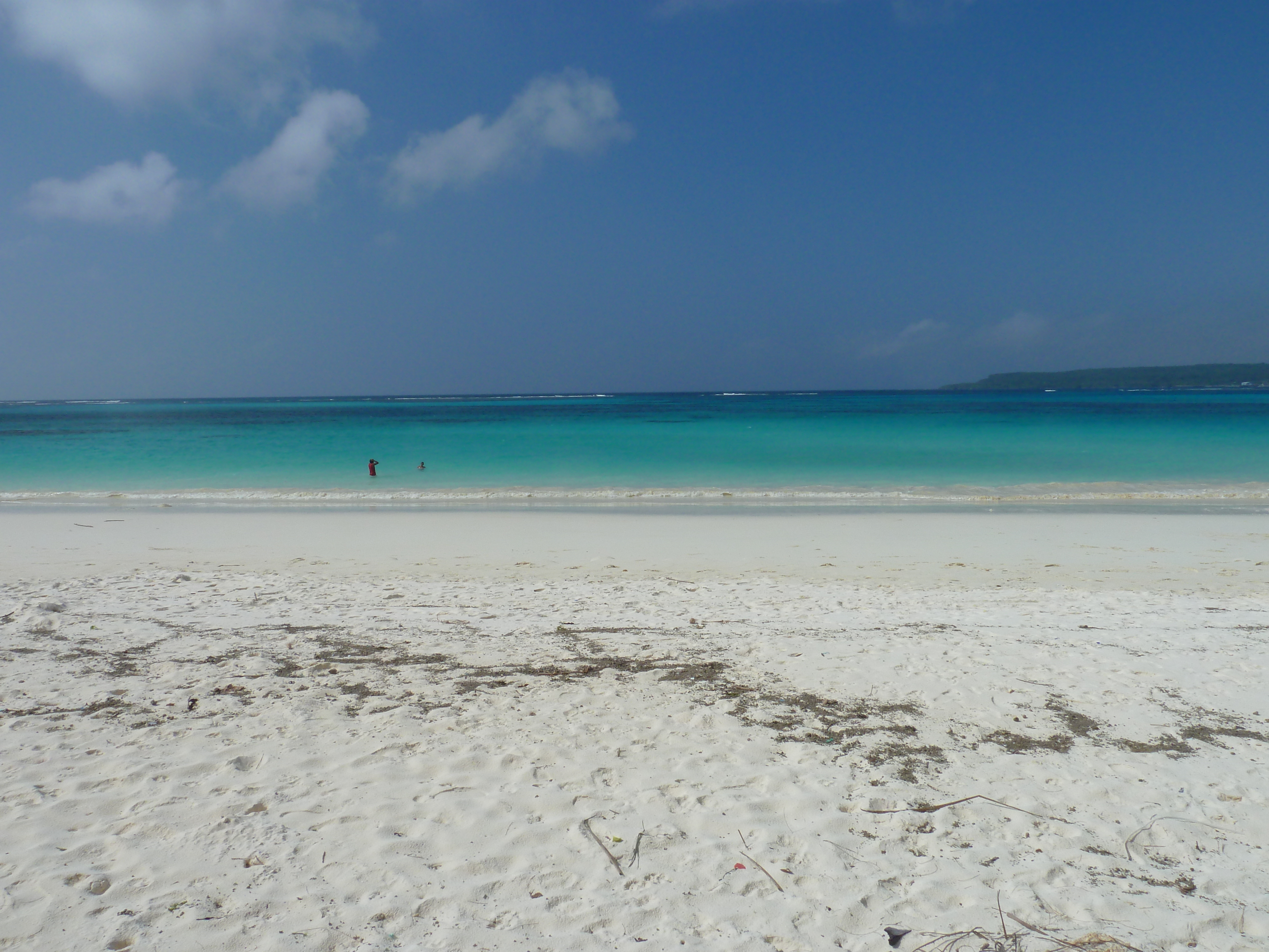 รูปถ่าย นิวแคลิโดเนีย(New Caledonia) เกาะลีฟู(Lifou) อ่าวชาโตบรีย็อง(Chateaubriand Bay) 2010-05 7