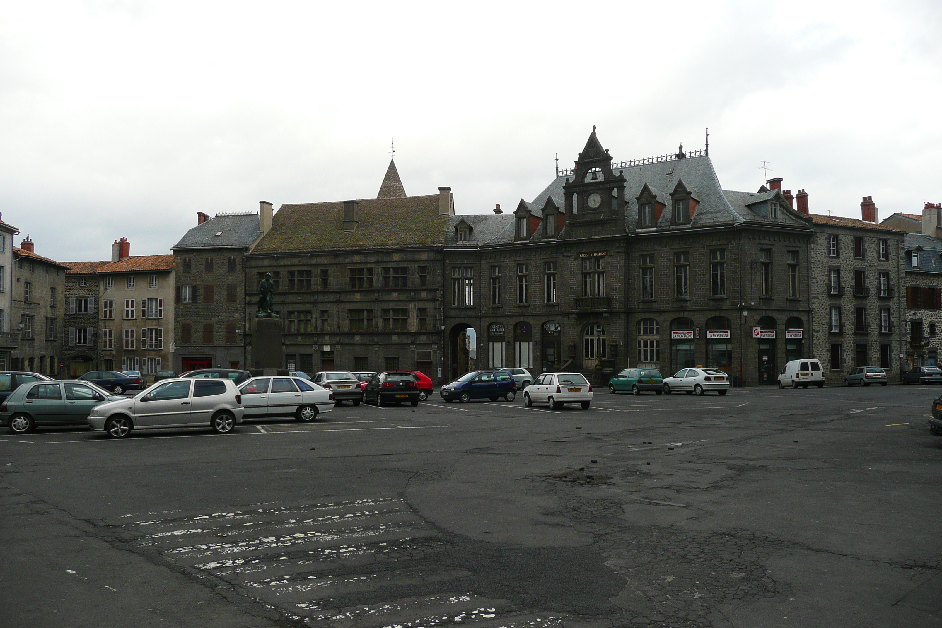 รูปถ่าย ฝรั่งเศส(France) แซ็งฟลูร์(Saint Flour) 2008-04 10