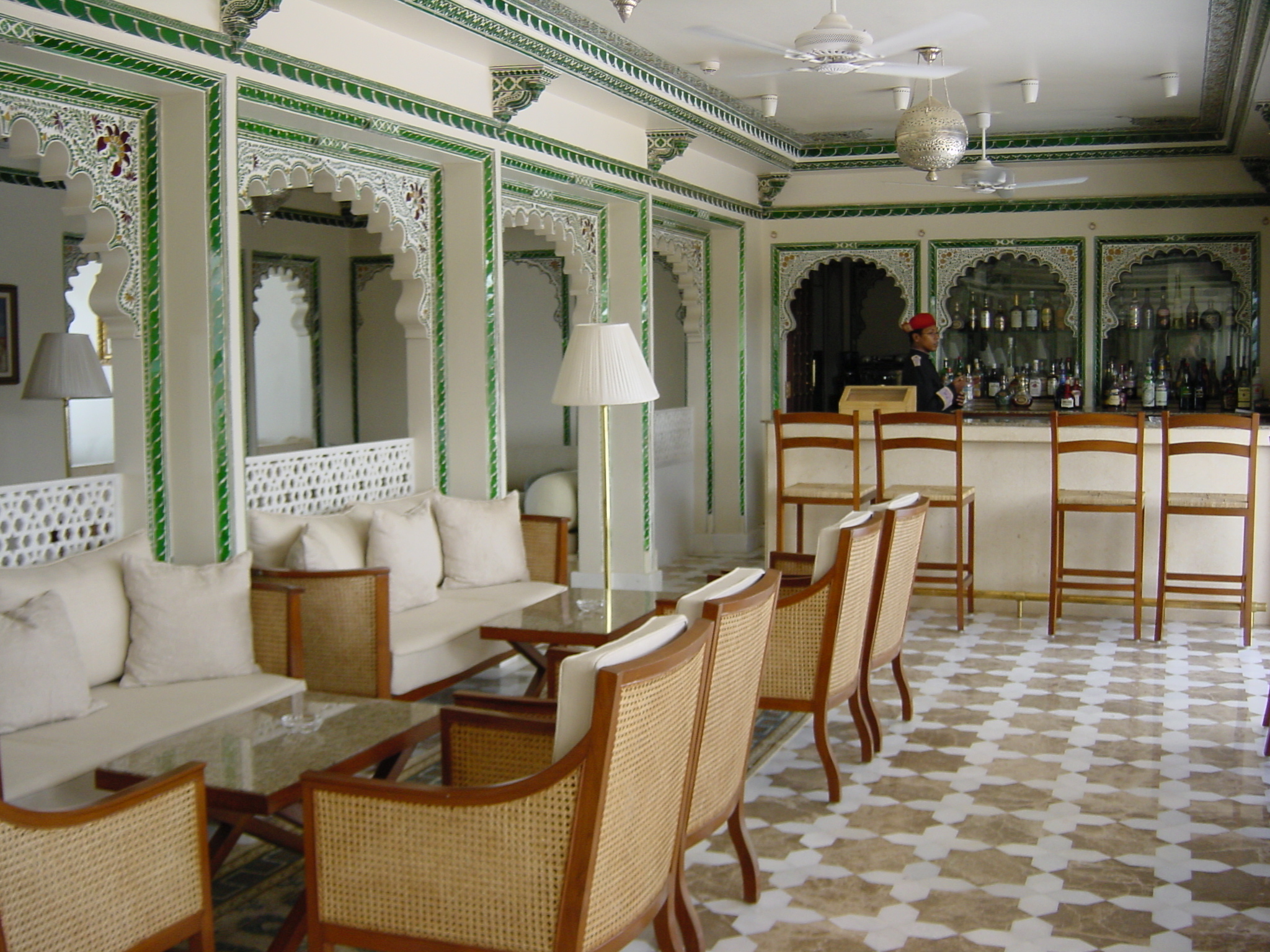 รูปถ่าย อินเดีย(India) อูไดปูร์(Udaipur) โรงแรมเลคพาเลซ(Lake Palace Hotel) 2003-05 37