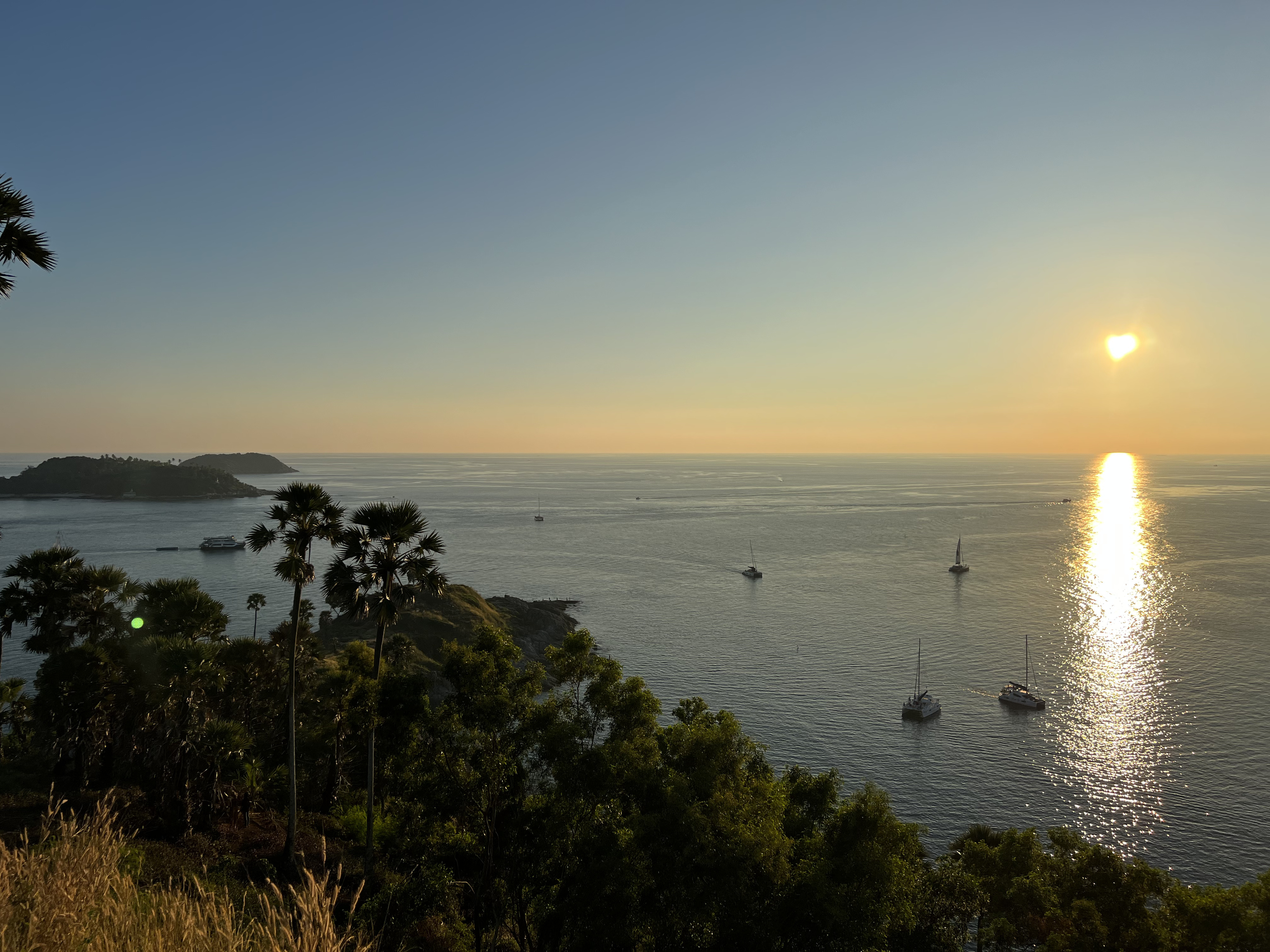รูปถ่าย ไทย(Thailand) ภูเก็ต(Phuket) แหลมพรมเทพ(Prom Thep Cape) 2021-12 26