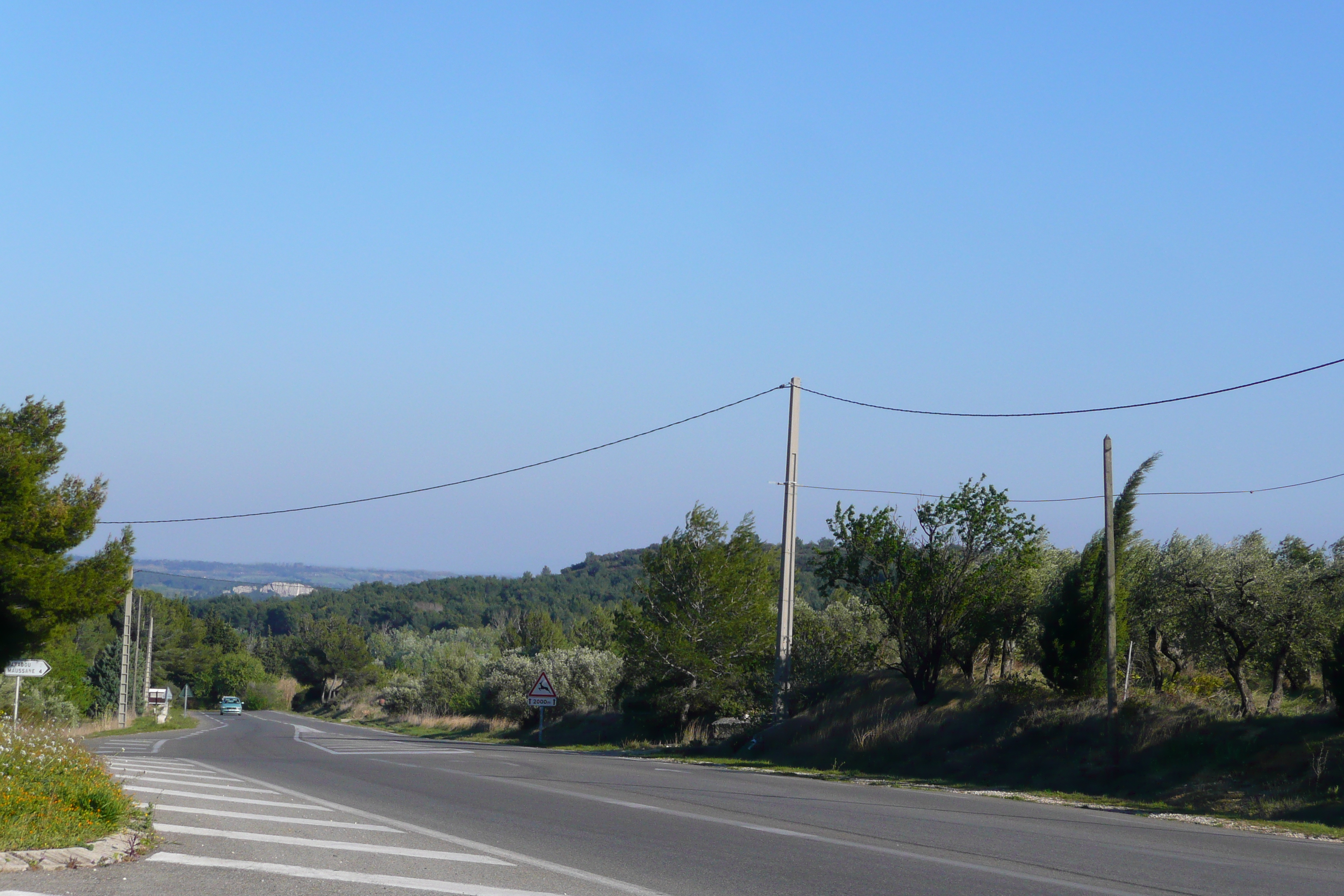 รูปถ่าย ฝรั่งเศส(France) โพรว็องส์(Provence) ถนนจากโบเดอโพรว็องส์ไปตาราสกง(Baux de Provence to Tarascon road) 2008-04 10