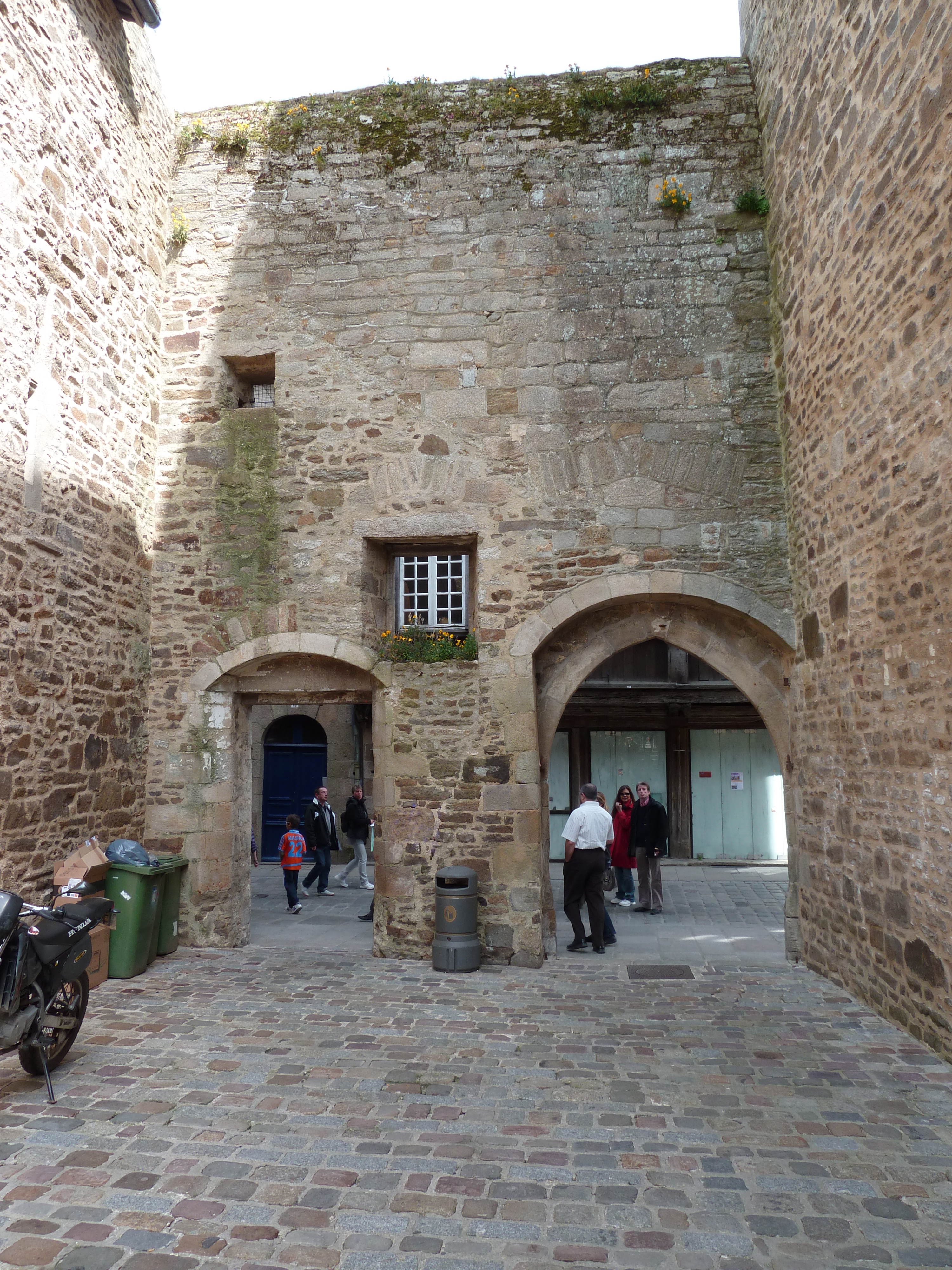 รูปถ่าย ฝรั่งเศส(France) ดีน็อง(Dinan) หอนาฬิกาดีน็อง(Dinan clock tower) 2010-04 30