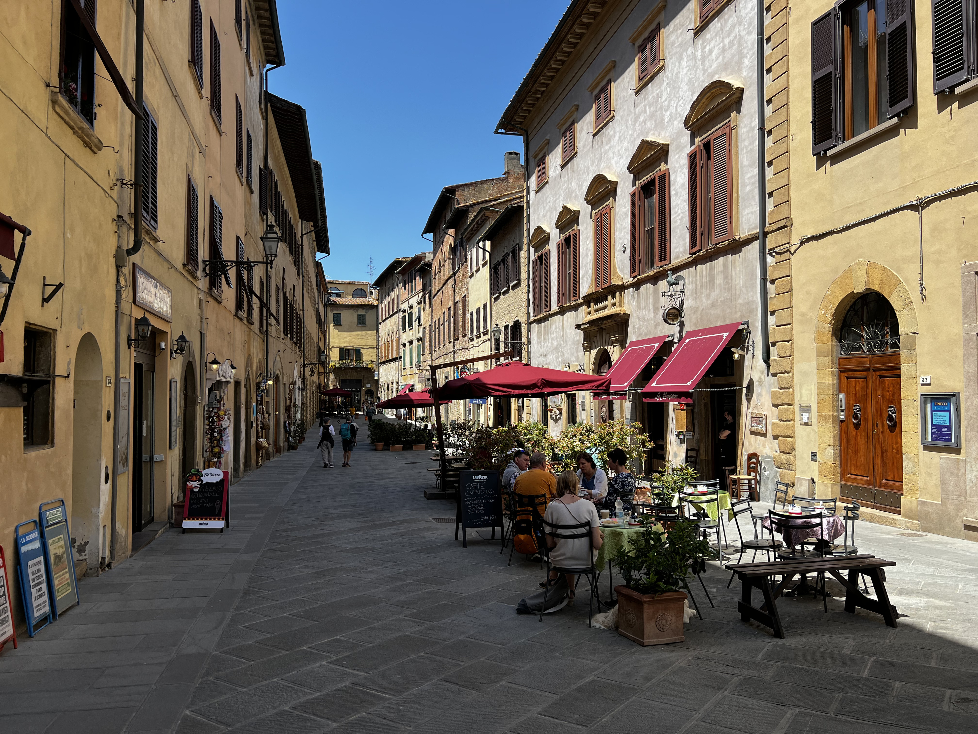 รูปถ่าย อิตาลี(Italy) วอลแตร์รา(Volterra) 2022-05 28