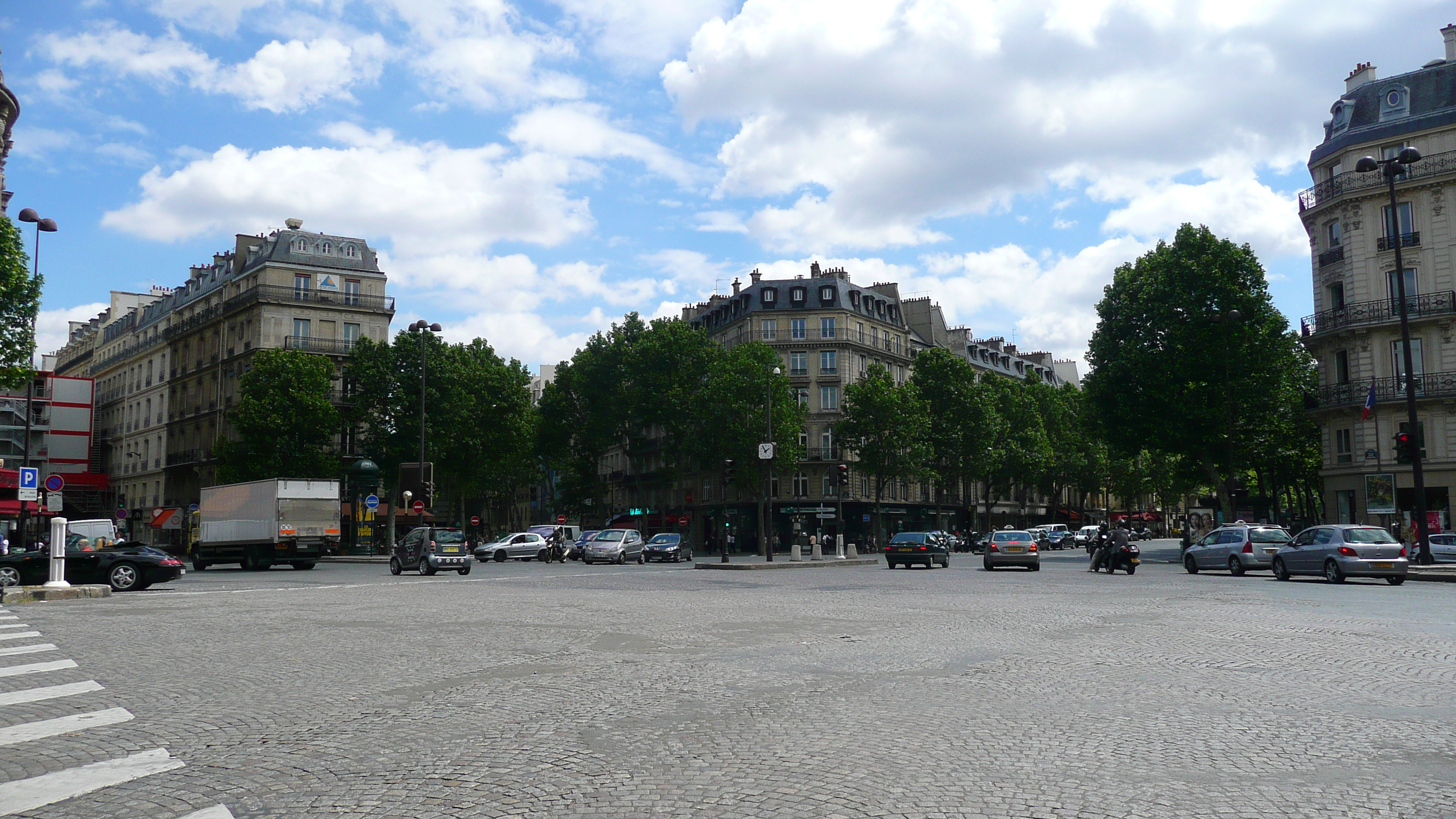 รูปถ่าย ฝรั่งเศส(France) ปารีส(Paris) บูเลอวาร์ด  มาเลแอร์บ(Boulevard Malesherbes) 2007-05 43