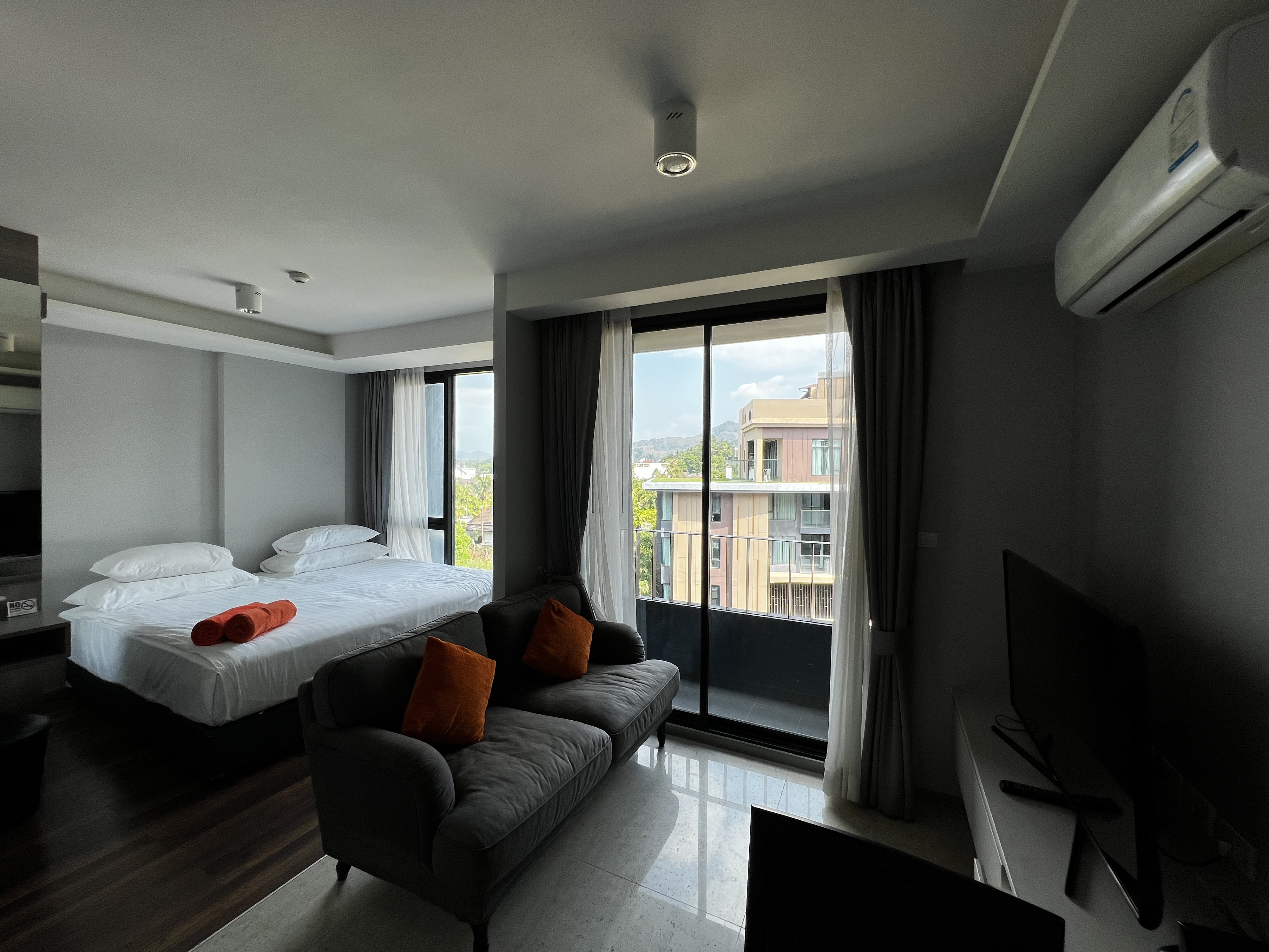 รูปถ่าย ไทย(Thailand) ภูเก็ต(Phuket) หาดสุรินทร์(Surin Beach) โรงแรมซิกซ์ธ์อเวนิว(6th Avenue Hotel) 2021-12 20
