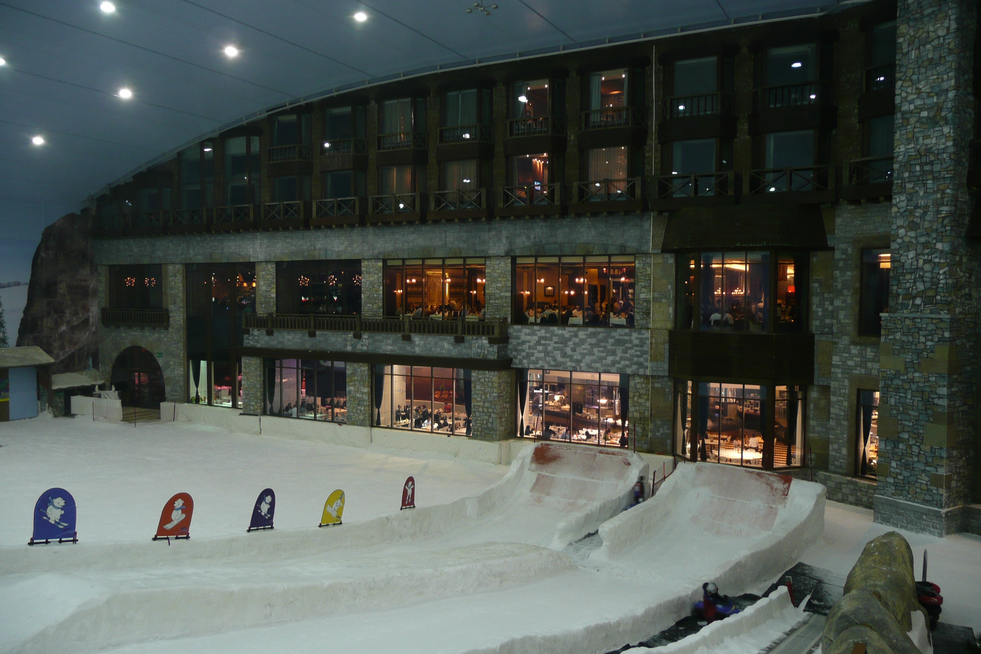 รูปถ่าย สหรัฐอาหรับเอมิเรตส์(United Arab Emirates) ดูไบ(Dubai) สกีดูไบ(Ski Dubai) 2009-01 18