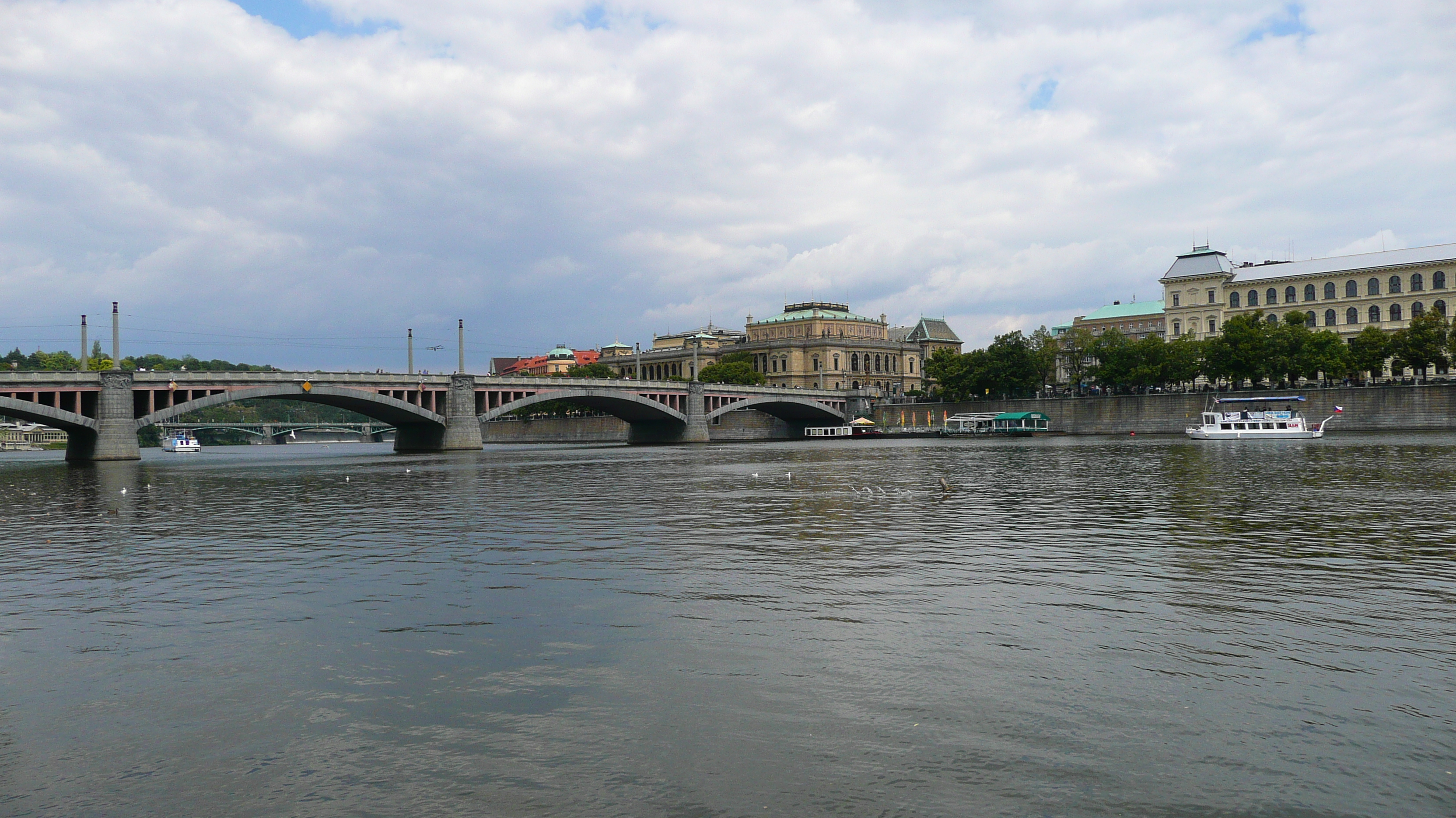 รูปถ่าย สาธารณรัฐเช็ก(Czech Republic) ปราก(Prague) แม่น้ำวัลตาวา(Vltava river) 2007-07 31