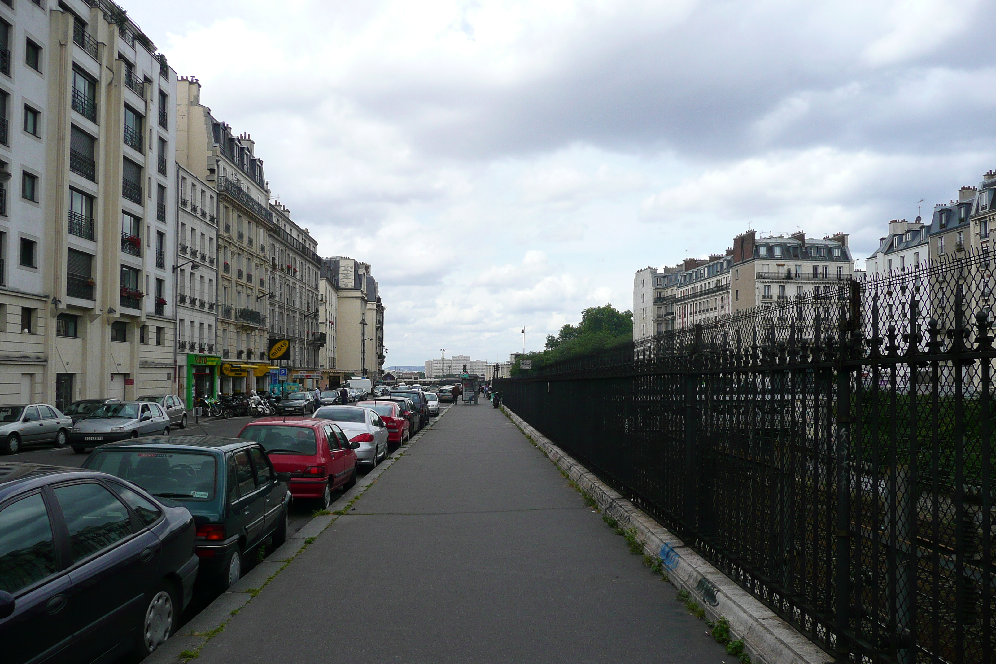 รูปถ่าย ฝรั่งเศส(France) ปารีส(Paris) ถนนโรม(Rue de Rome) 2007-06 104