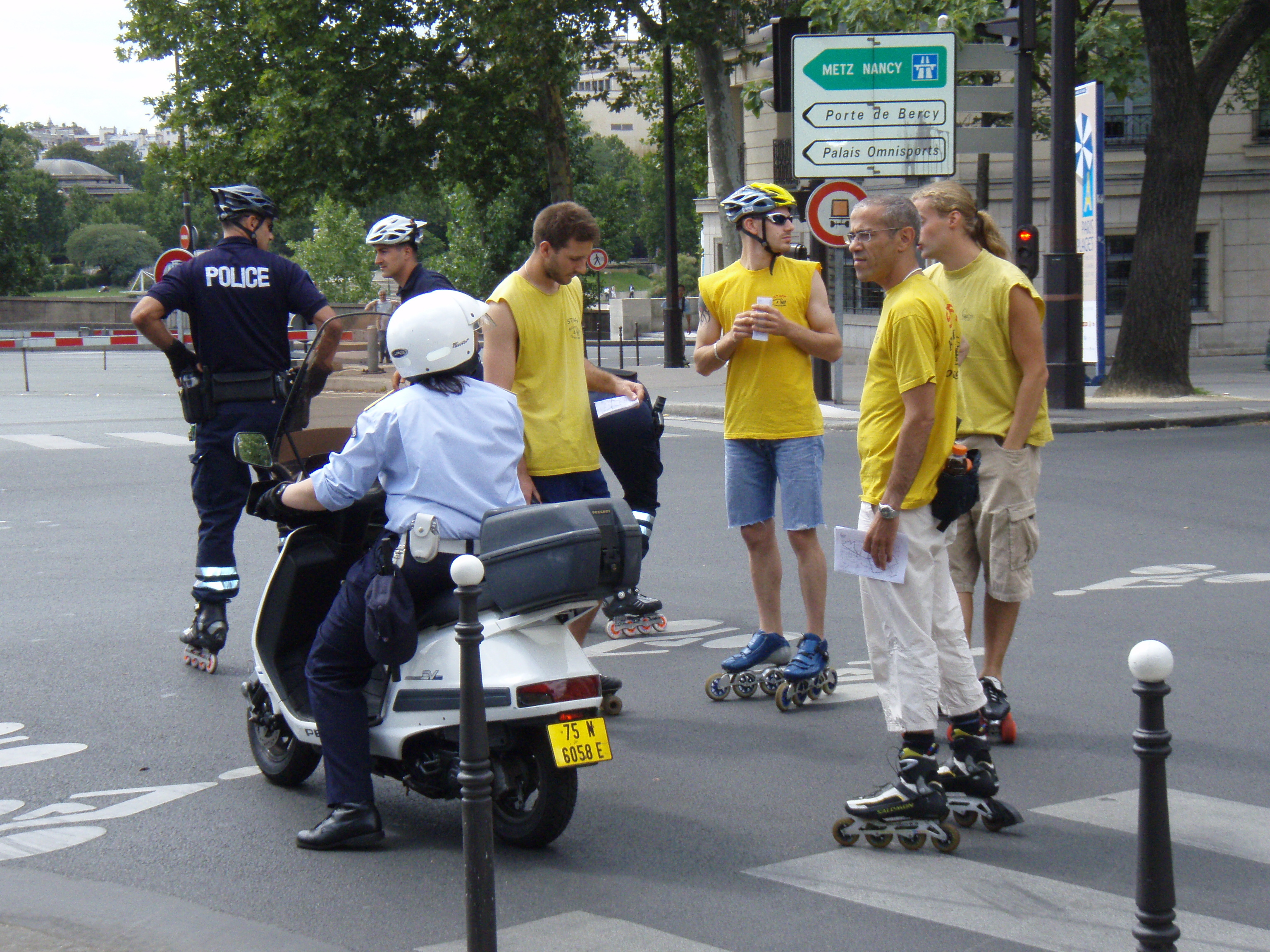 รูปถ่าย ฝรั่งเศส(France) ปารีส(Paris) เล่นสเก็ตในปารีส(Randonnee Roller et Coquillages) 2007-07 141