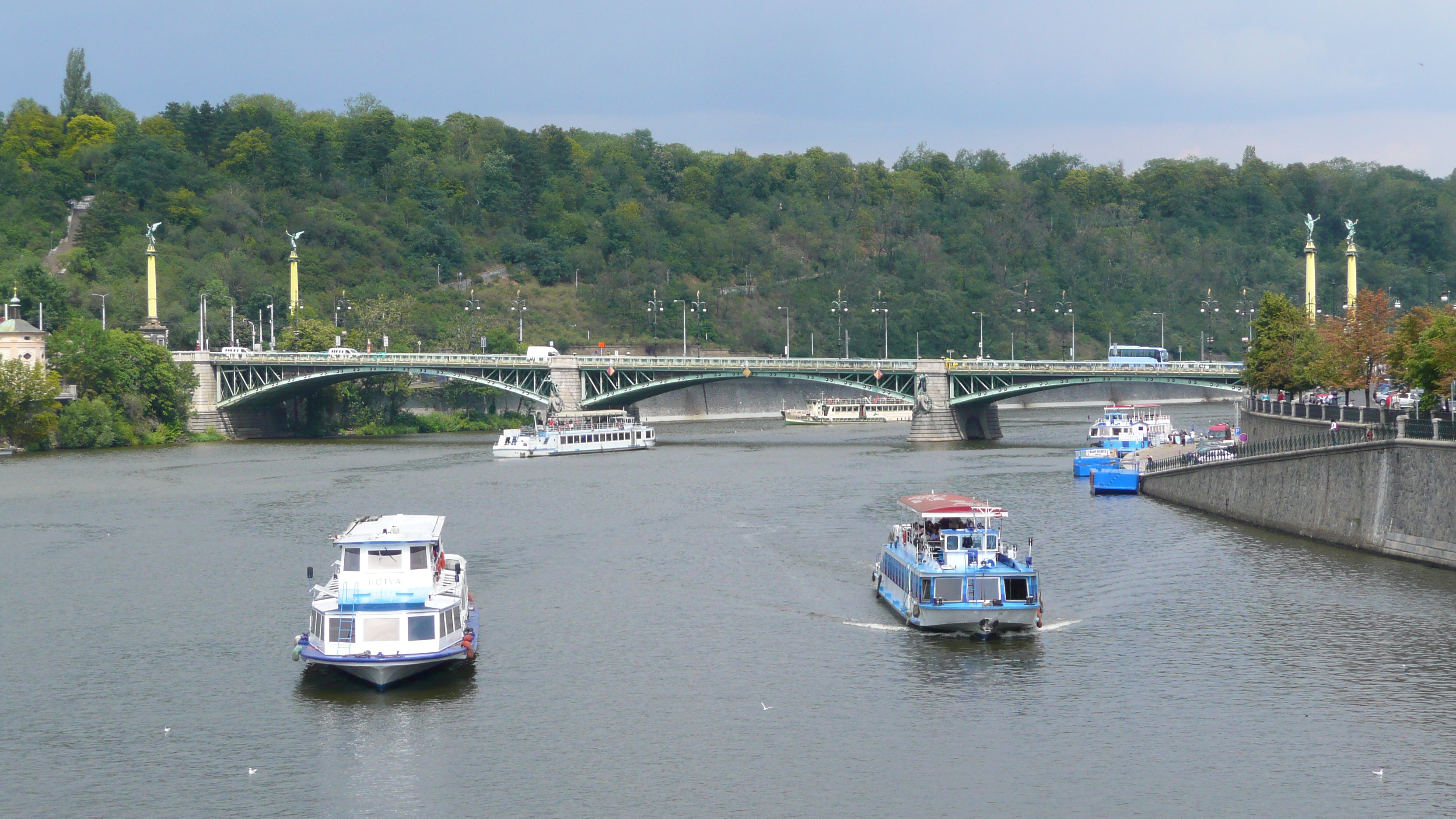 รูปถ่าย สาธารณรัฐเช็ก(Czech Republic) ปราก(Prague) แม่น้ำวัลตาวา(Vltava river) 2007-07 30
