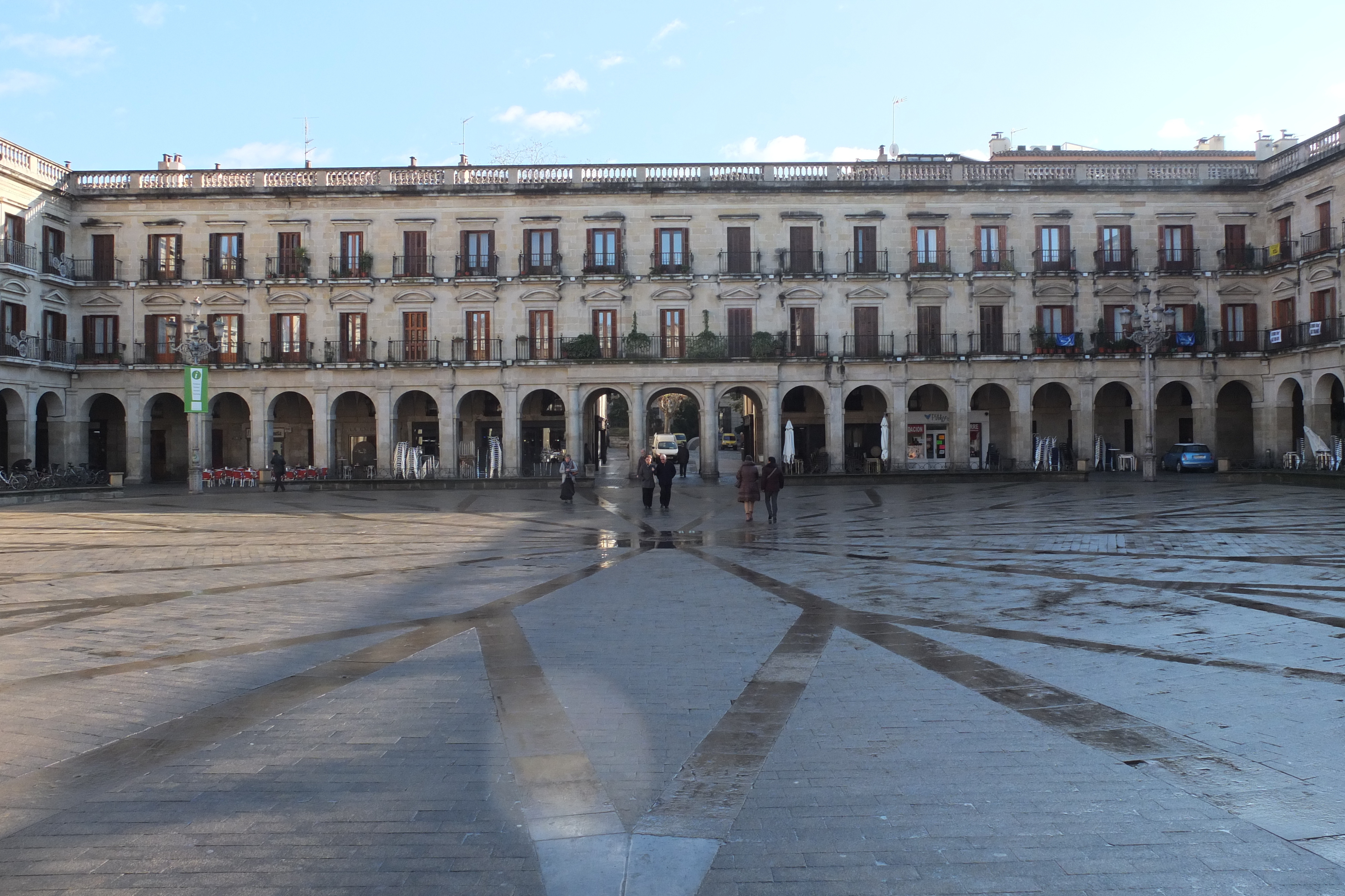 รูปถ่าย สเปน(Spain) บิโตเรีย-กัสเตซ(Vitoria Gasteiz) 2013-01 40