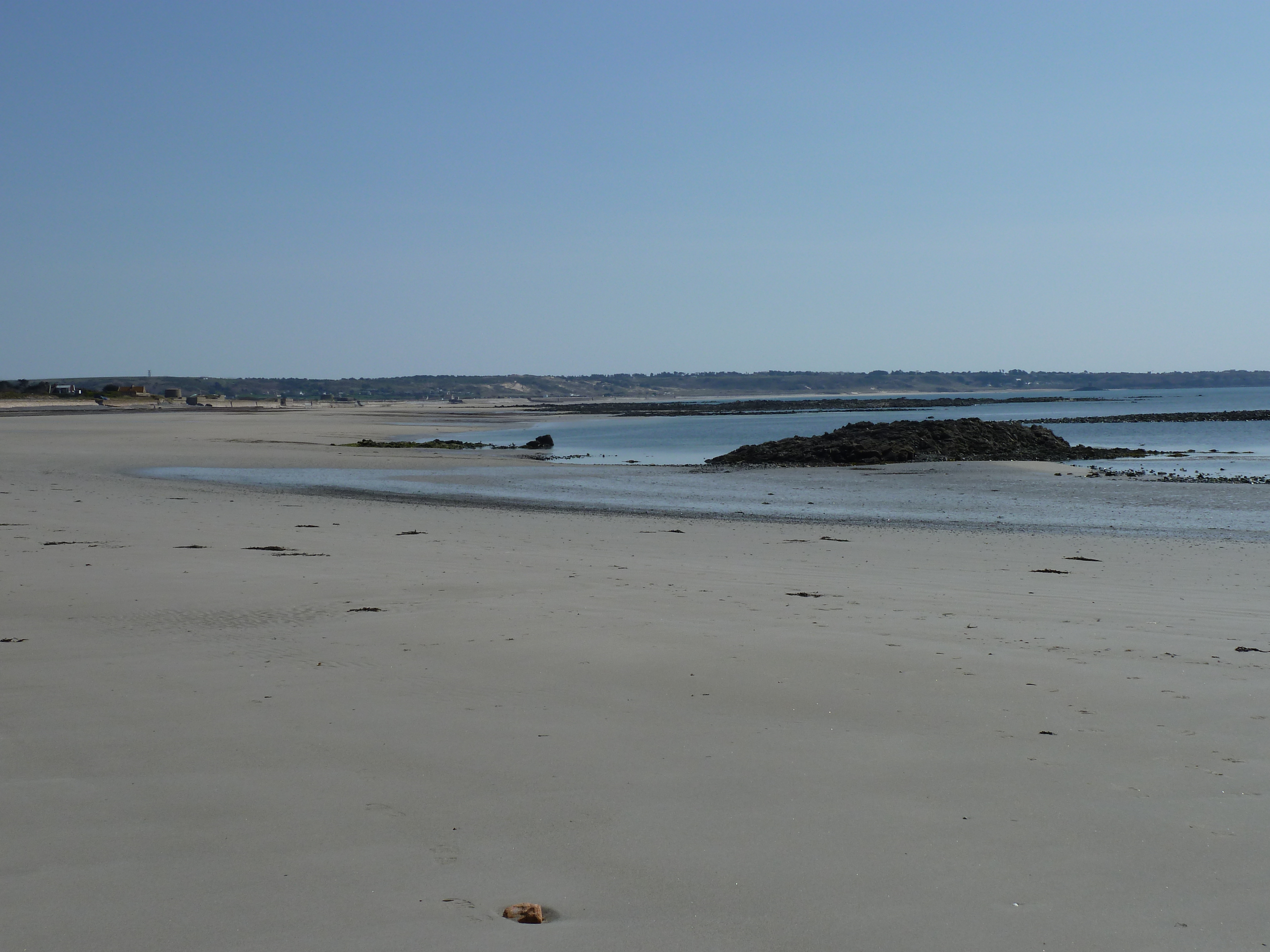 รูปถ่าย เจอร์ซีย์(Jersey) เจอร์ซีย์(Jersey) แซ็งตูแอ็ง(St Ouen) 2010-04 17