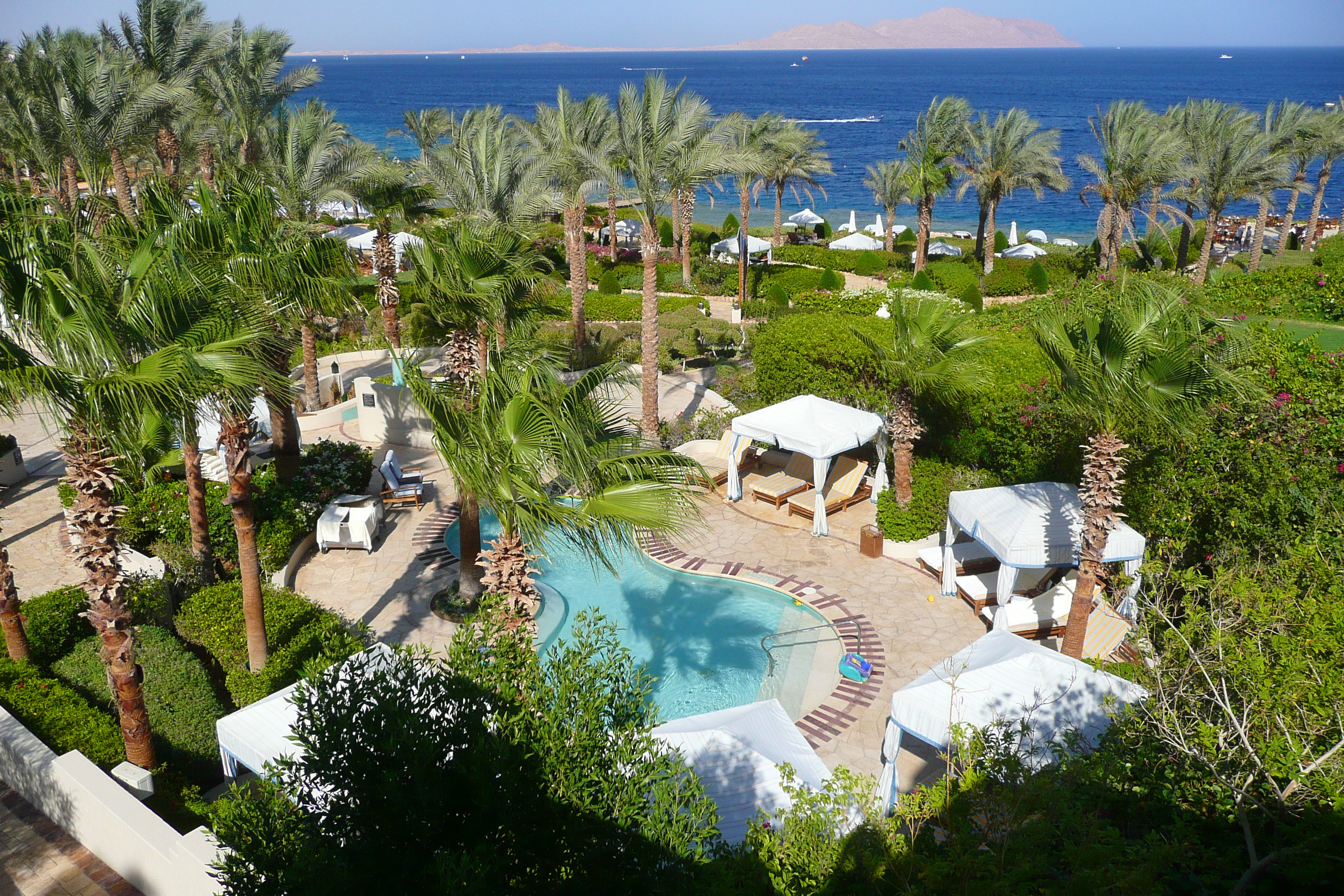 รูปถ่าย อียิปต์(Egypt) ชาร์มเอลชีค(Sharm el Sheikh) โรงแรมโฟร์ซีซันส์(Four Seasons Hotel) สระว่ายน้ำอัลวาฮา โฟร์ซีซันส์(Four Seasons Al Waha Pool) 2008-06 40
