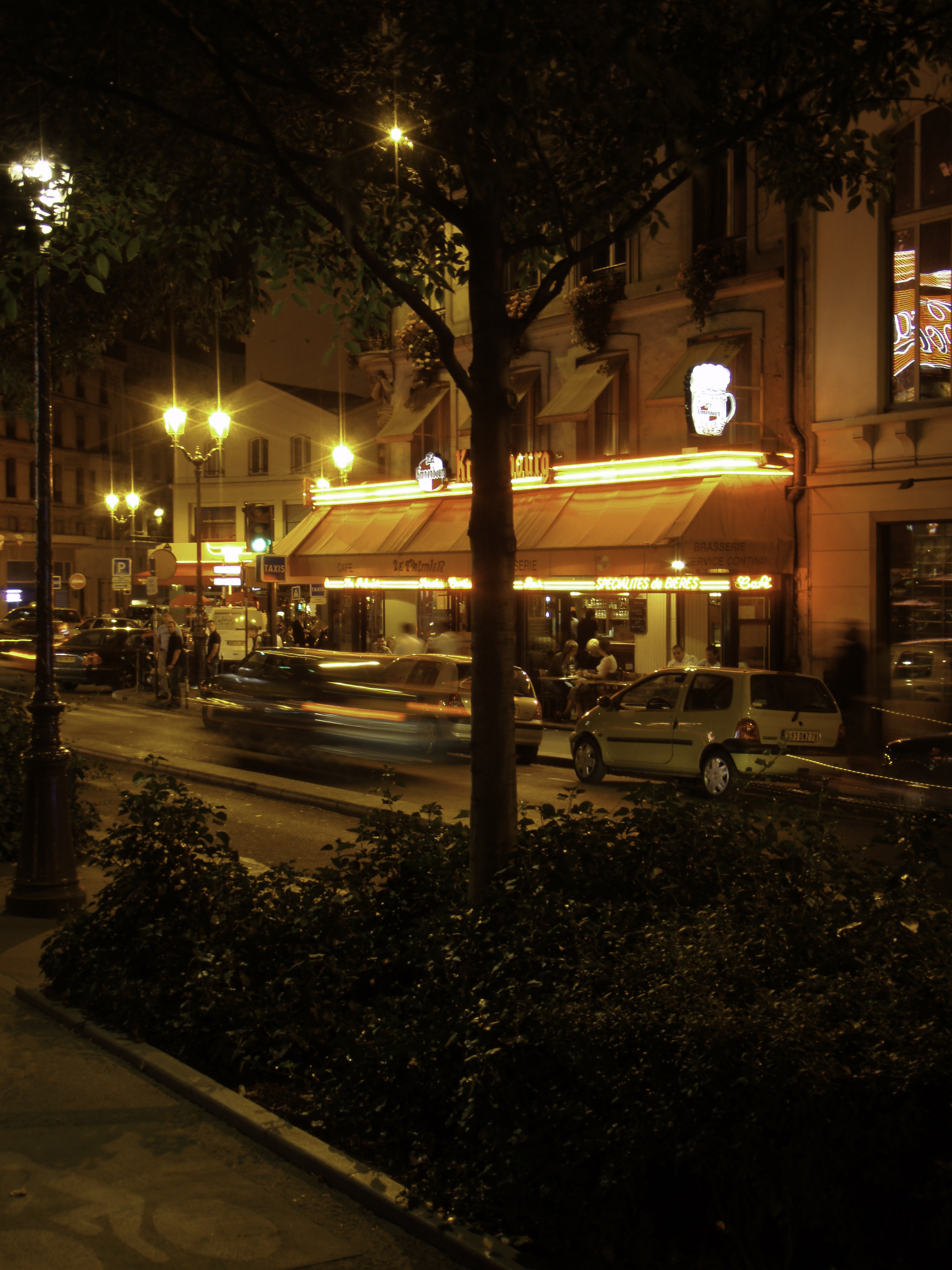 รูปถ่าย ฝรั่งเศส(France) ปารีส(Paris) ปิกาลยามค่ำคืน(Pigalle by night) 2007-07 12