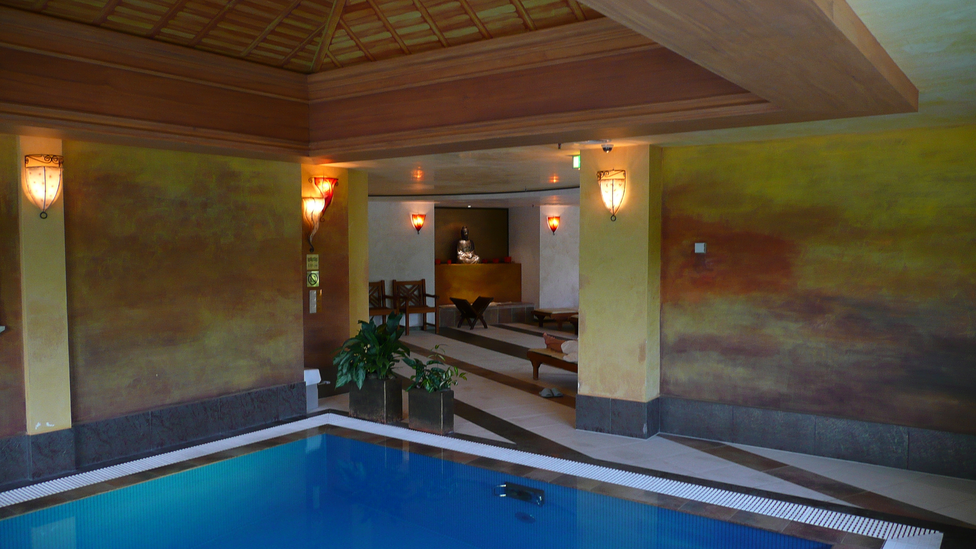 รูปถ่าย ฮังการี(Hungary) บูดาเปสต์(Budapest) โรงแรมเคมพินสกี้ คอร์วินุส(Kempinski Hotel Corvinus) 2007-06 24