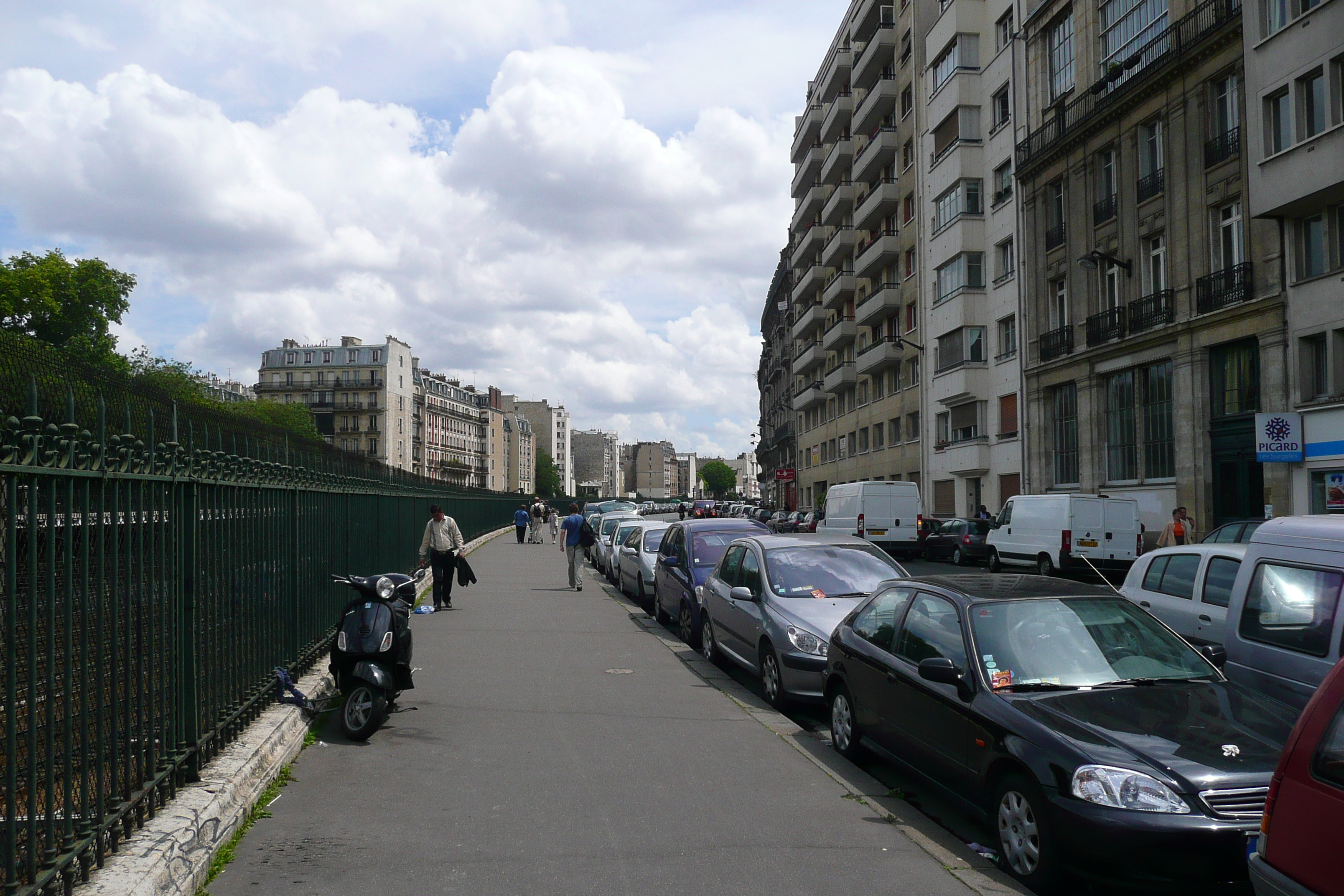 รูปถ่าย ฝรั่งเศส(France) ปารีส(Paris) ถนนโรม(Rue de Rome) 2007-06 4