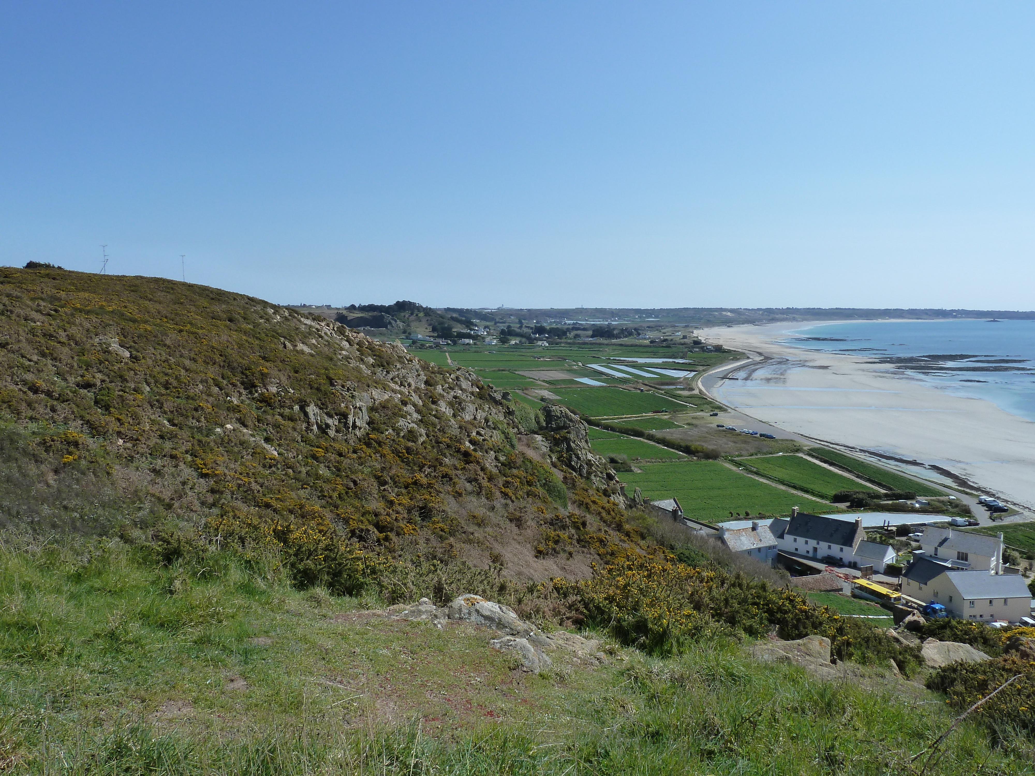 รูปถ่าย เจอร์ซีย์(Jersey) เจอร์ซีย์(Jersey) แซ็งตูแอ็ง(St Ouen) 2010-04 23