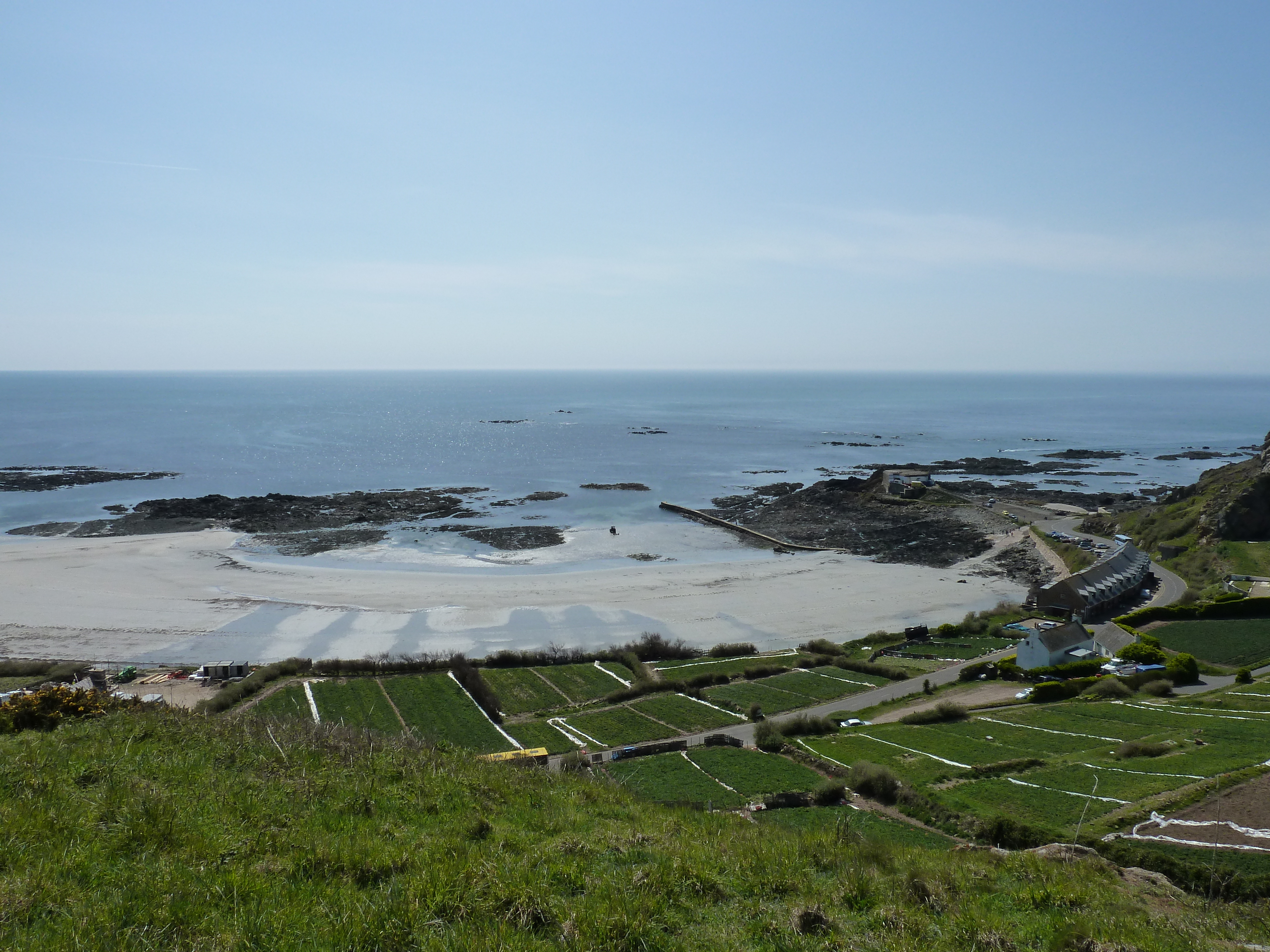 รูปถ่าย เจอร์ซีย์(Jersey) เจอร์ซีย์(Jersey) แซ็งตูแอ็ง(St Ouen) 2010-04 2