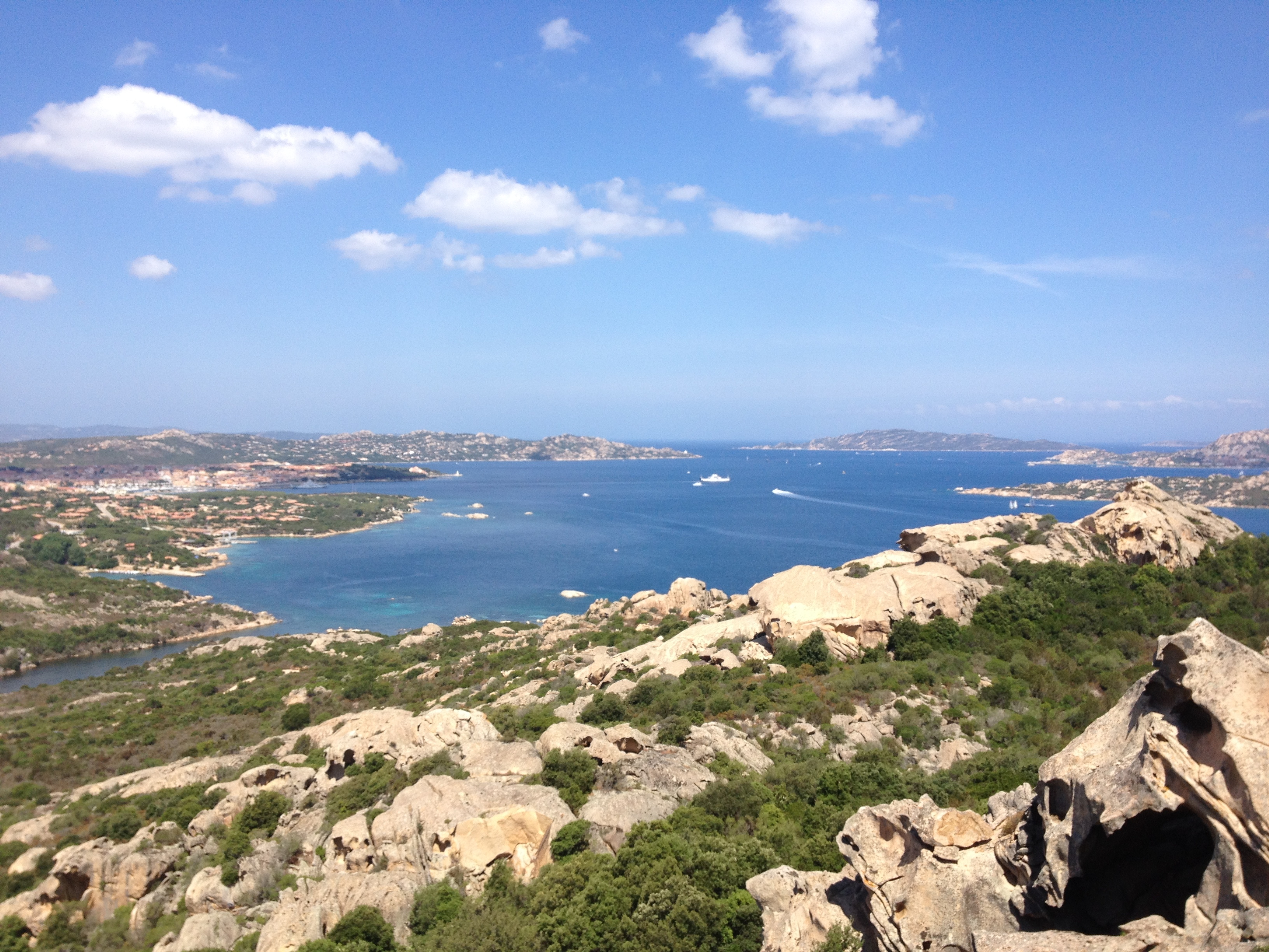 รูปถ่าย อิตาลี(Italy) ซาร์ดิเนีย(Sardinia) หินรูปหมี (รอกชาเดลลอร์โซ)(Roccia dell'Orso) 2015-06 37