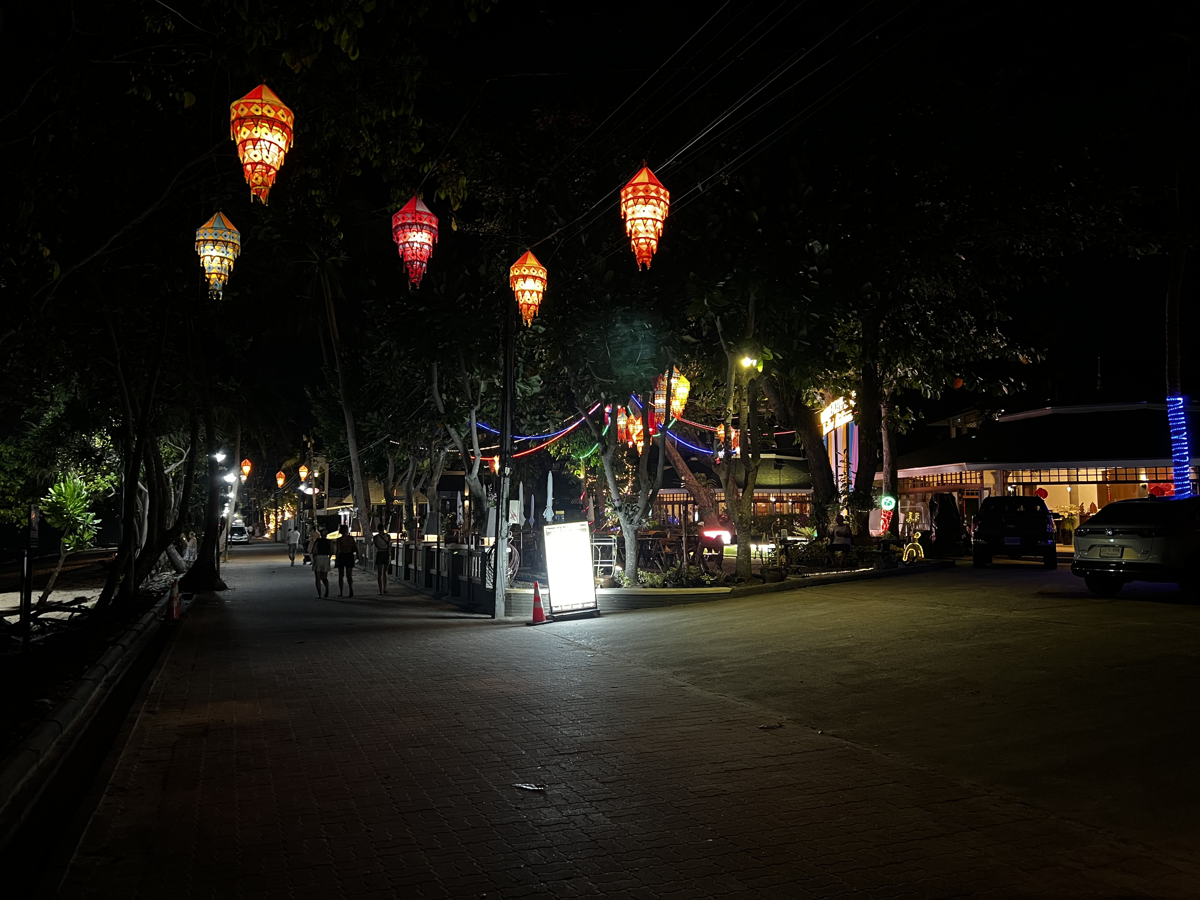 รูปถ่าย ไทย(Thailand) กระบี่(Krabi) อ่าวนาง(Ao Nang) 2023-01 25